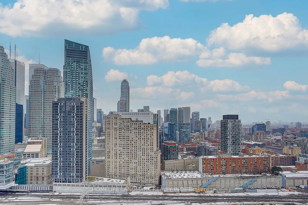 28 Freeland Street, #2707