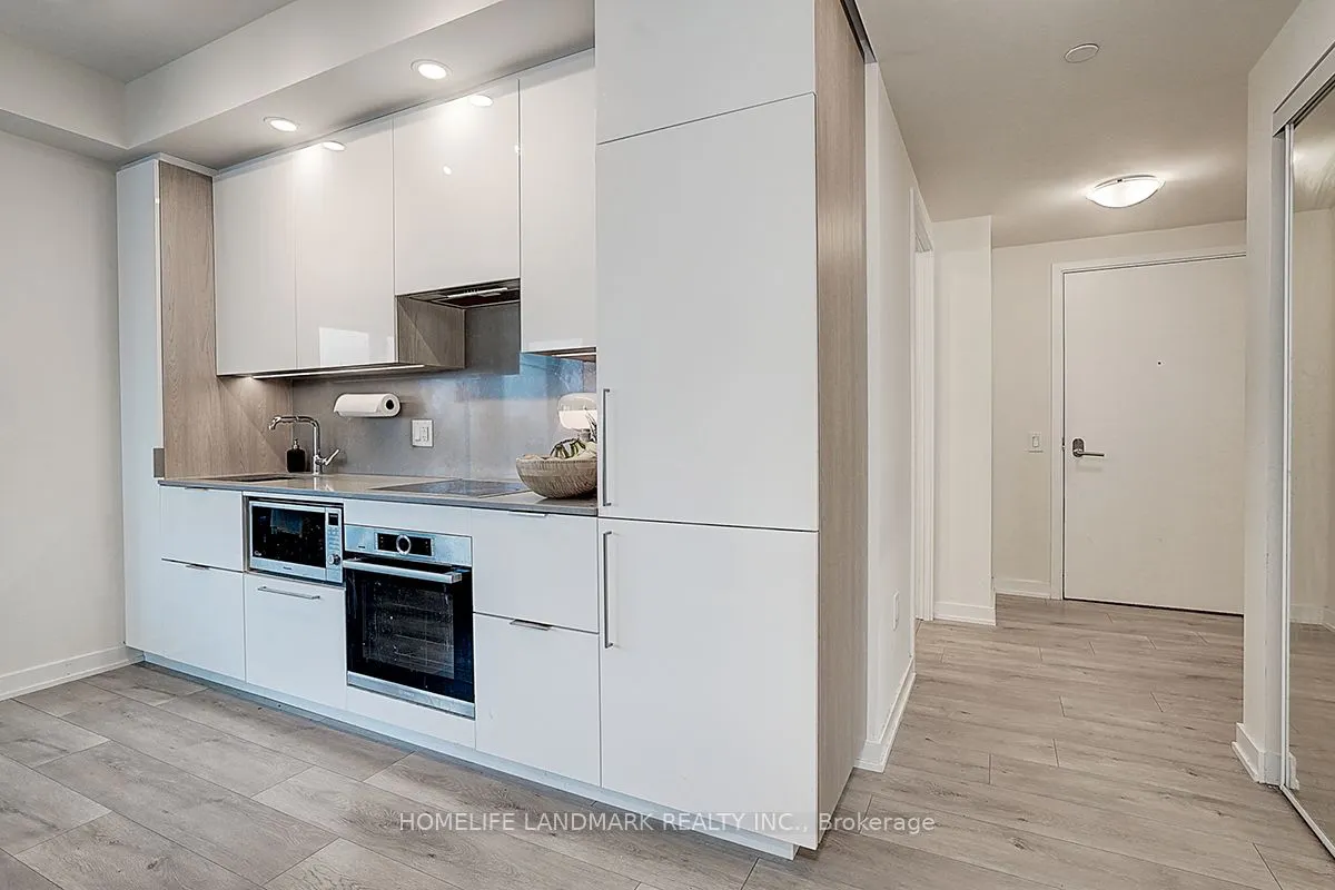 28 Freeland Street, #2707