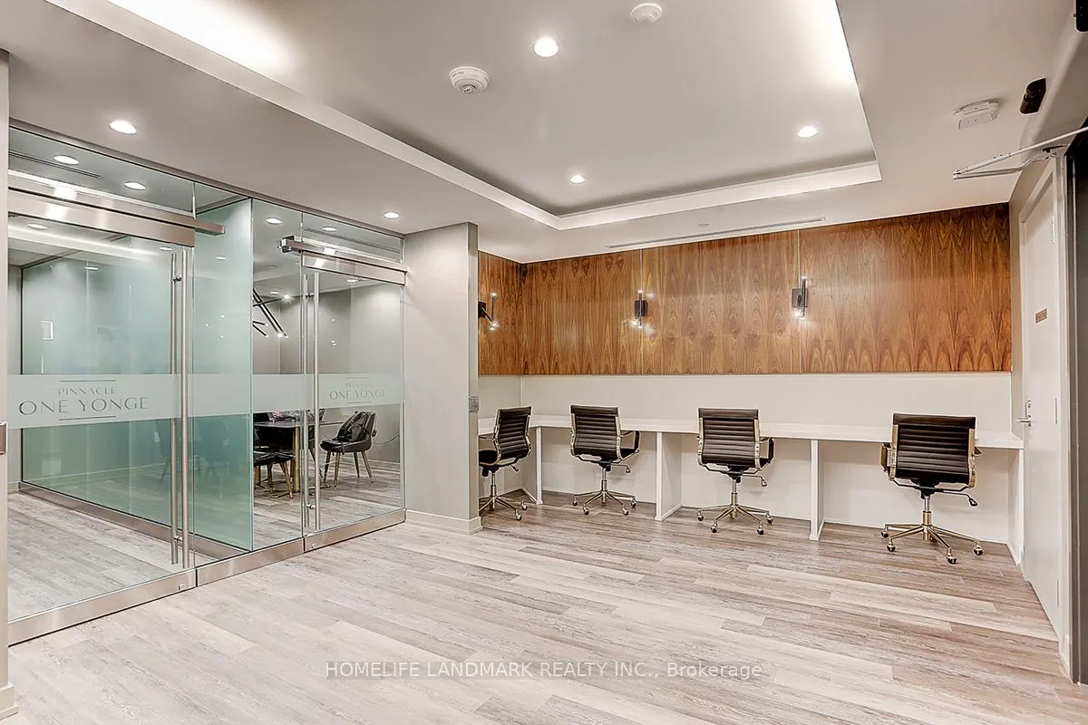 28 Freeland Street, #2707