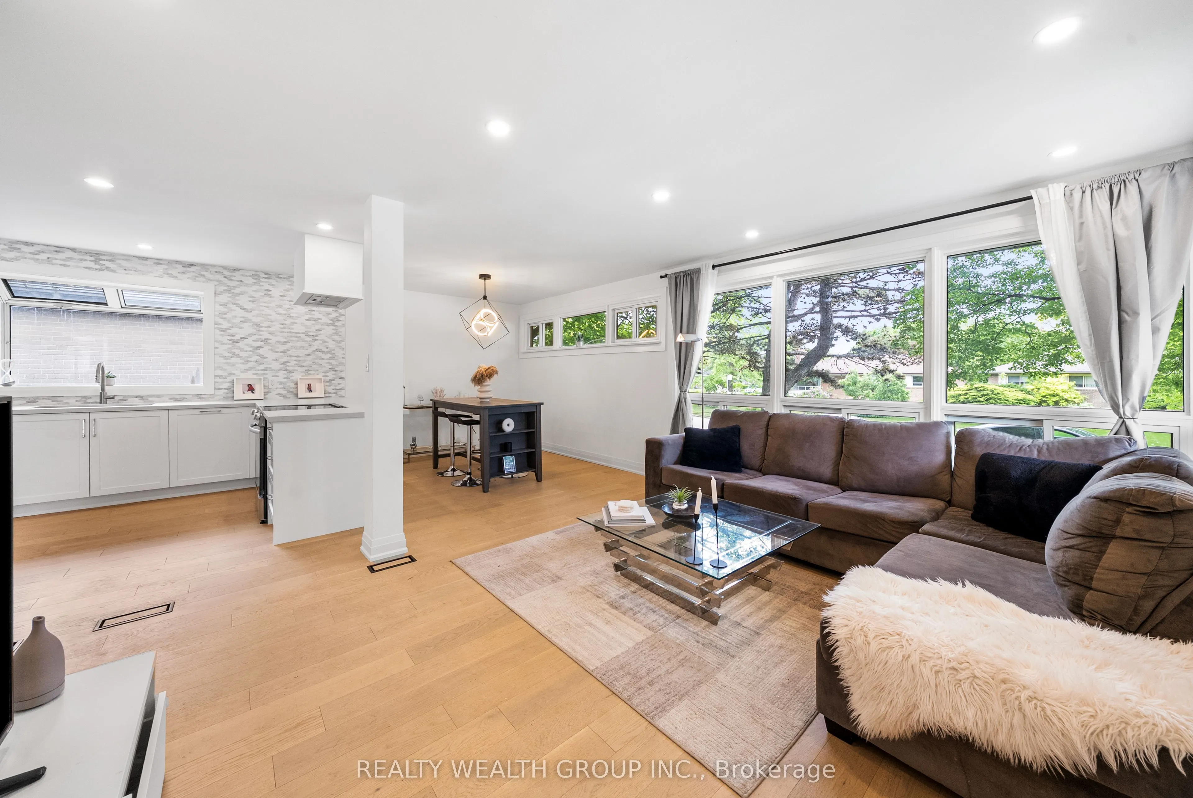 39 Treadgold Crescent