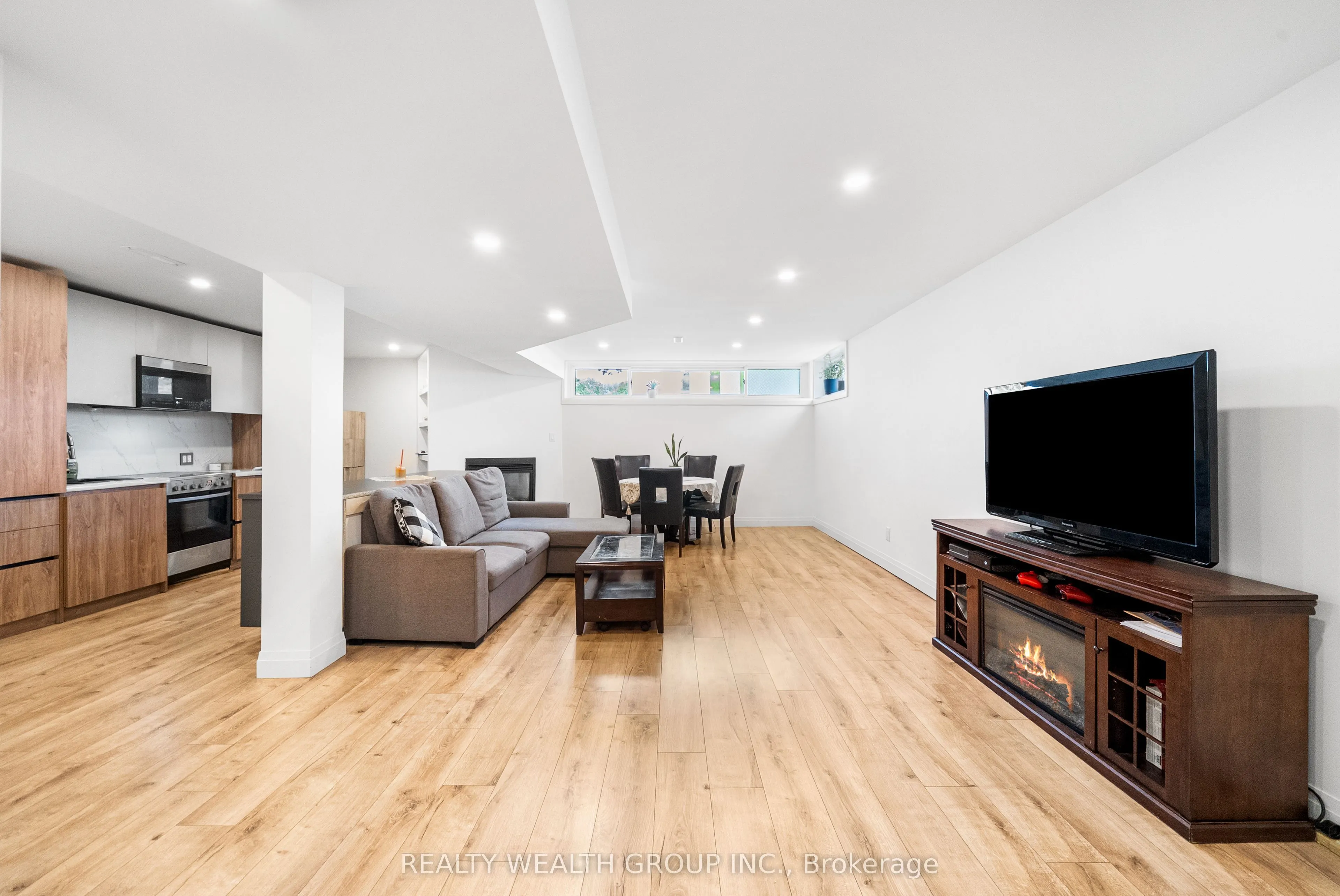 39 Treadgold Crescent