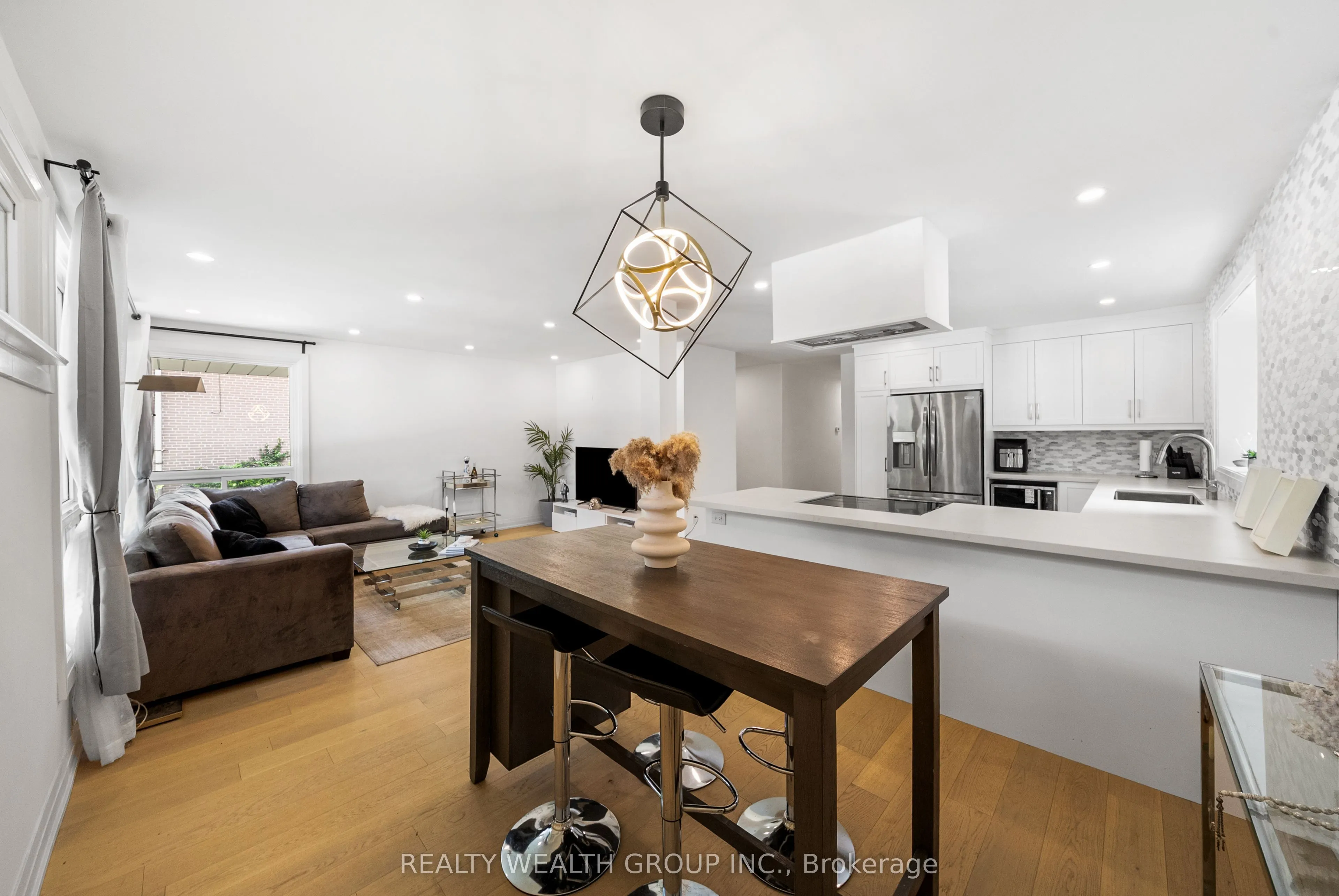 39 Treadgold Crescent