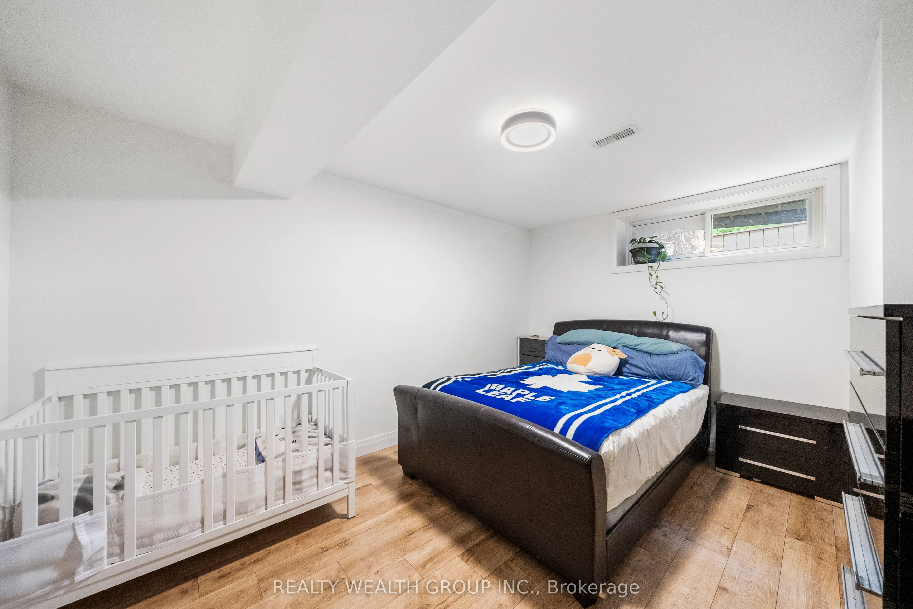 39 Treadgold Crescent