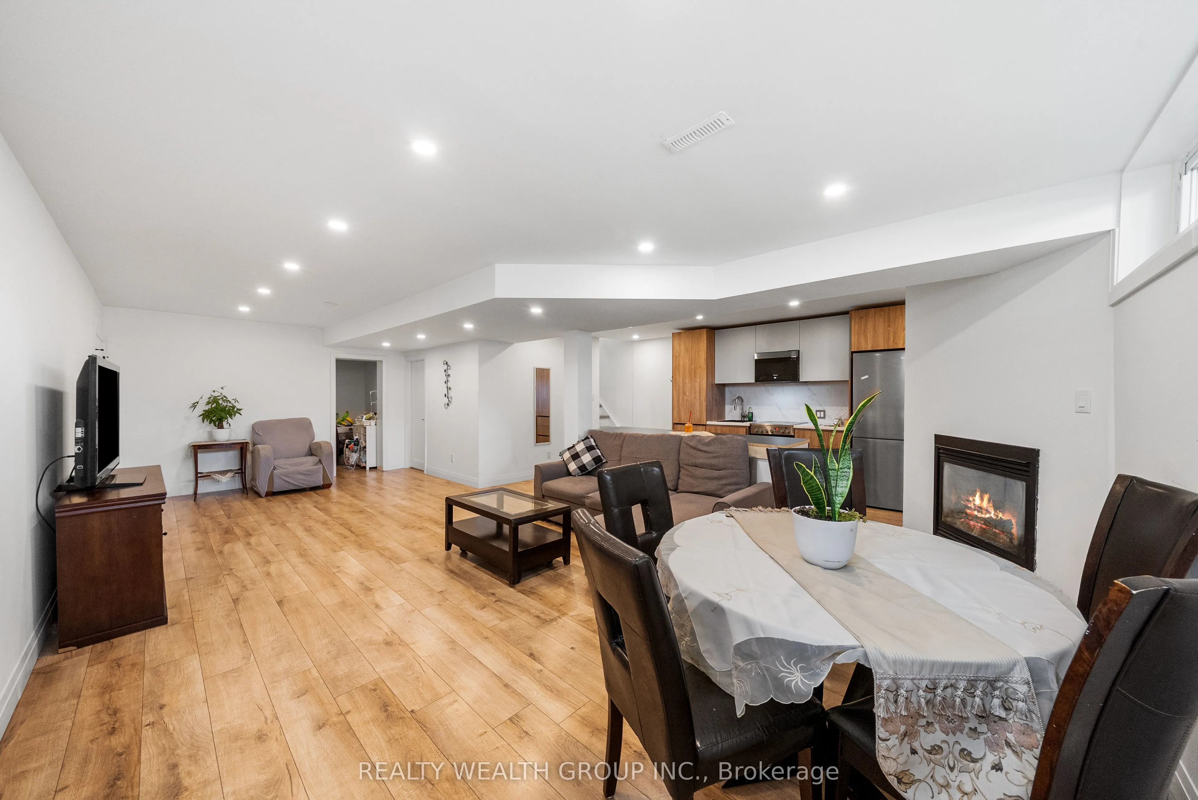 39 Treadgold Crescent