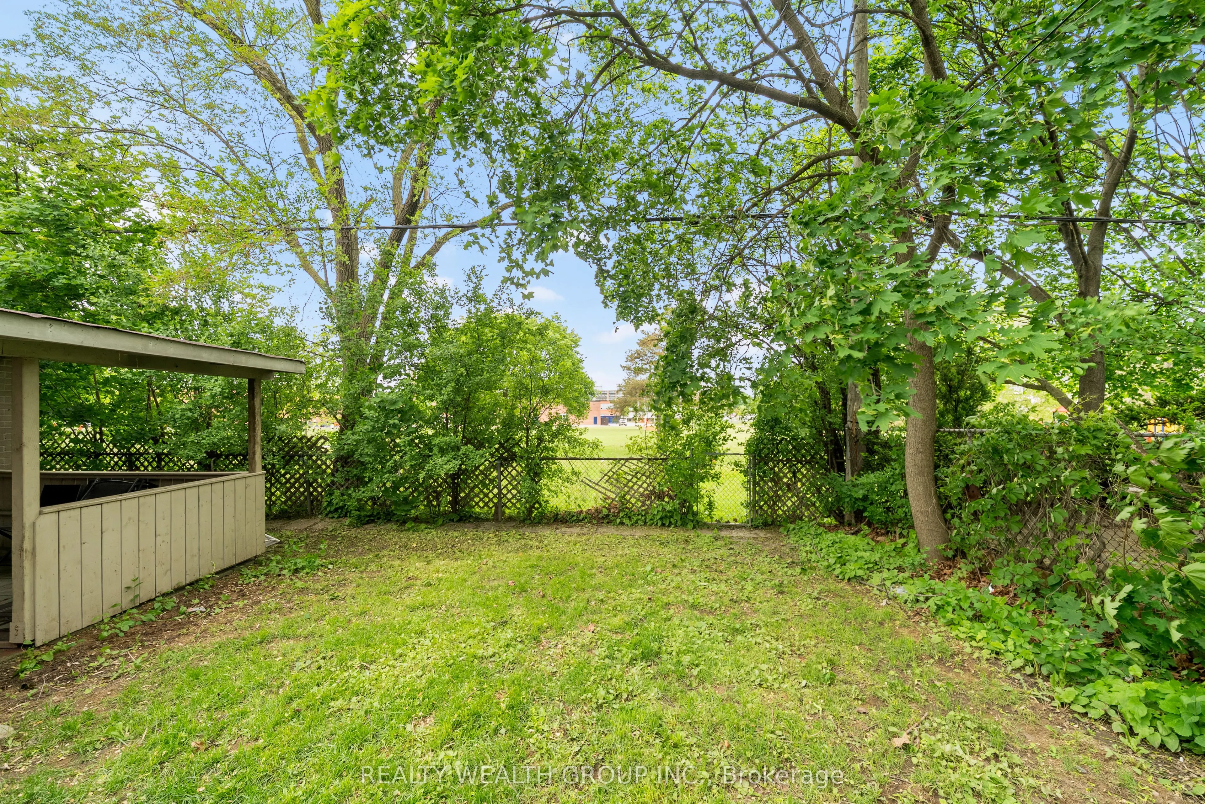 39 Treadgold Crescent