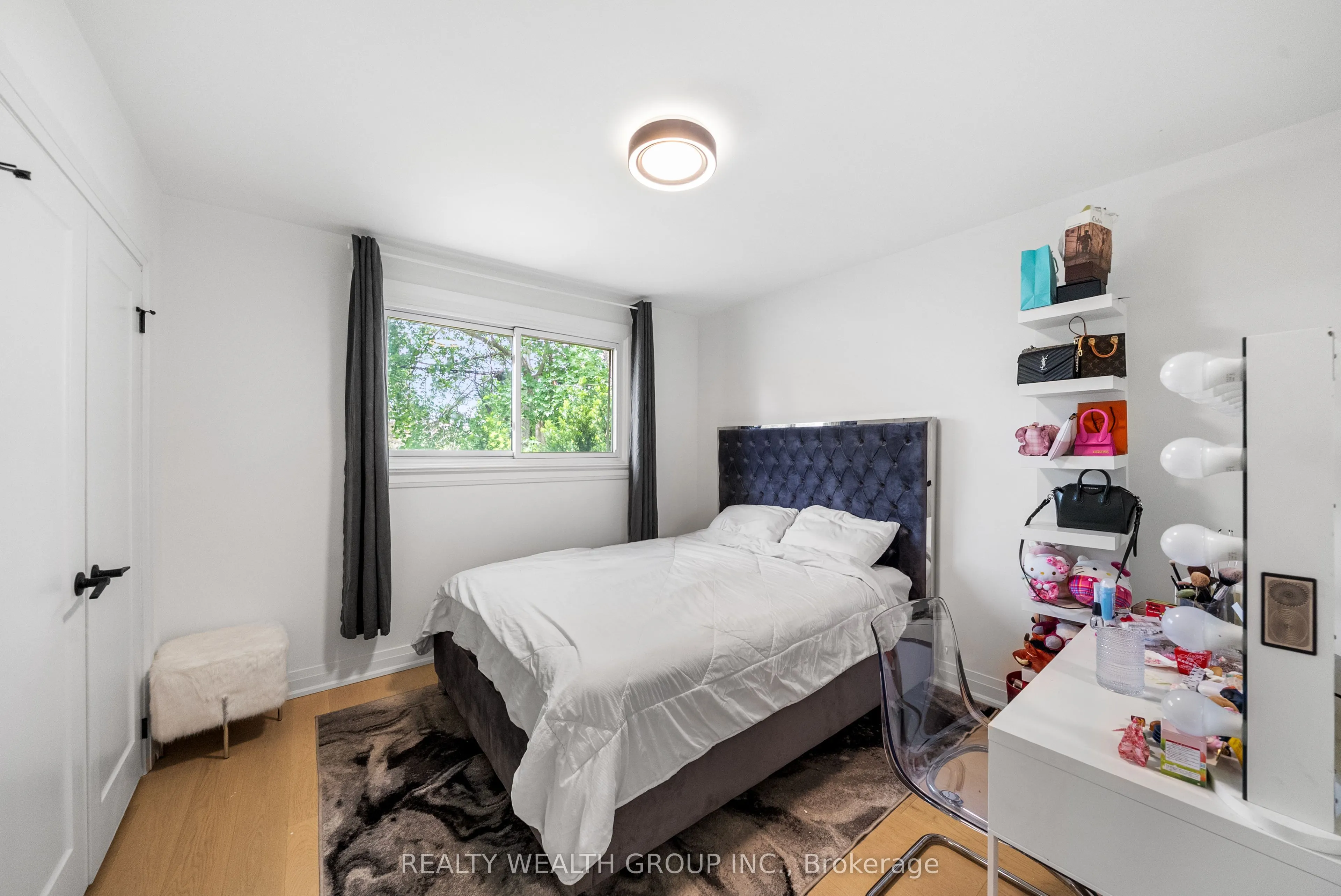 39 Treadgold Crescent