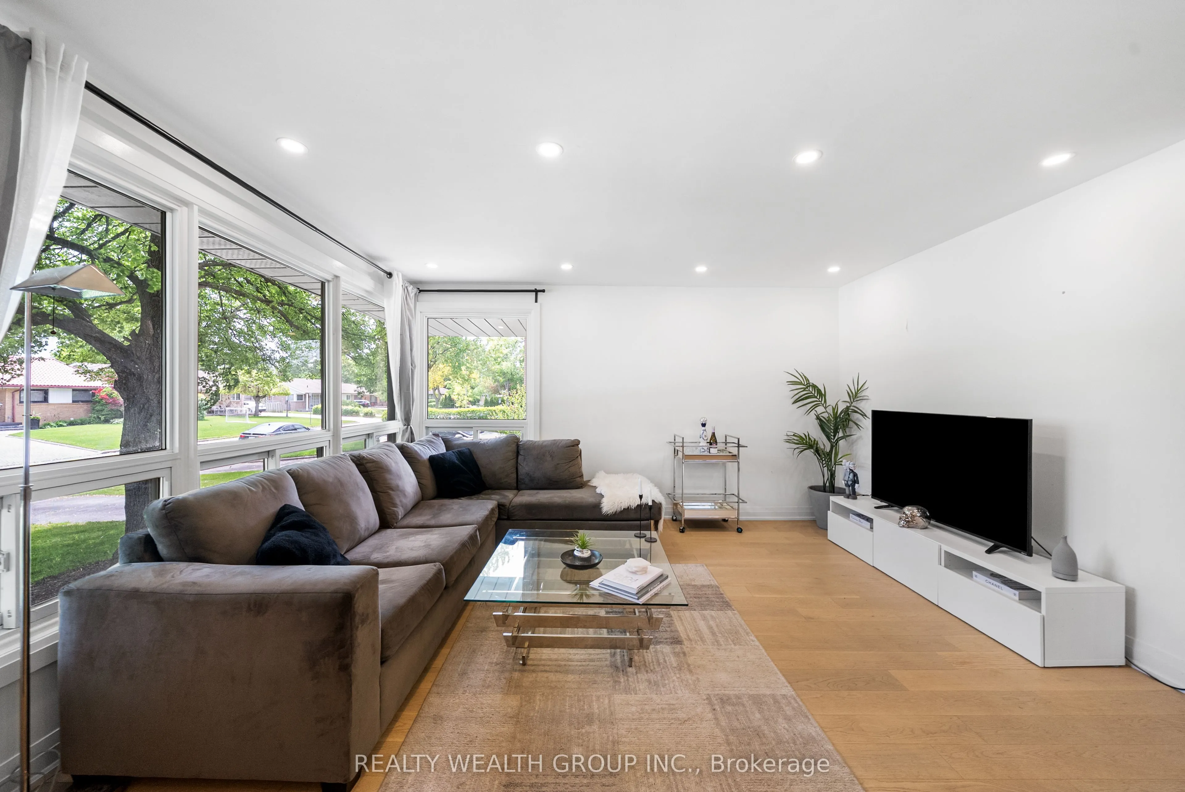 39 Treadgold Crescent