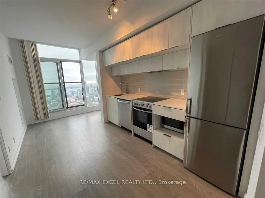 181 Dundas Street E, #Ph7