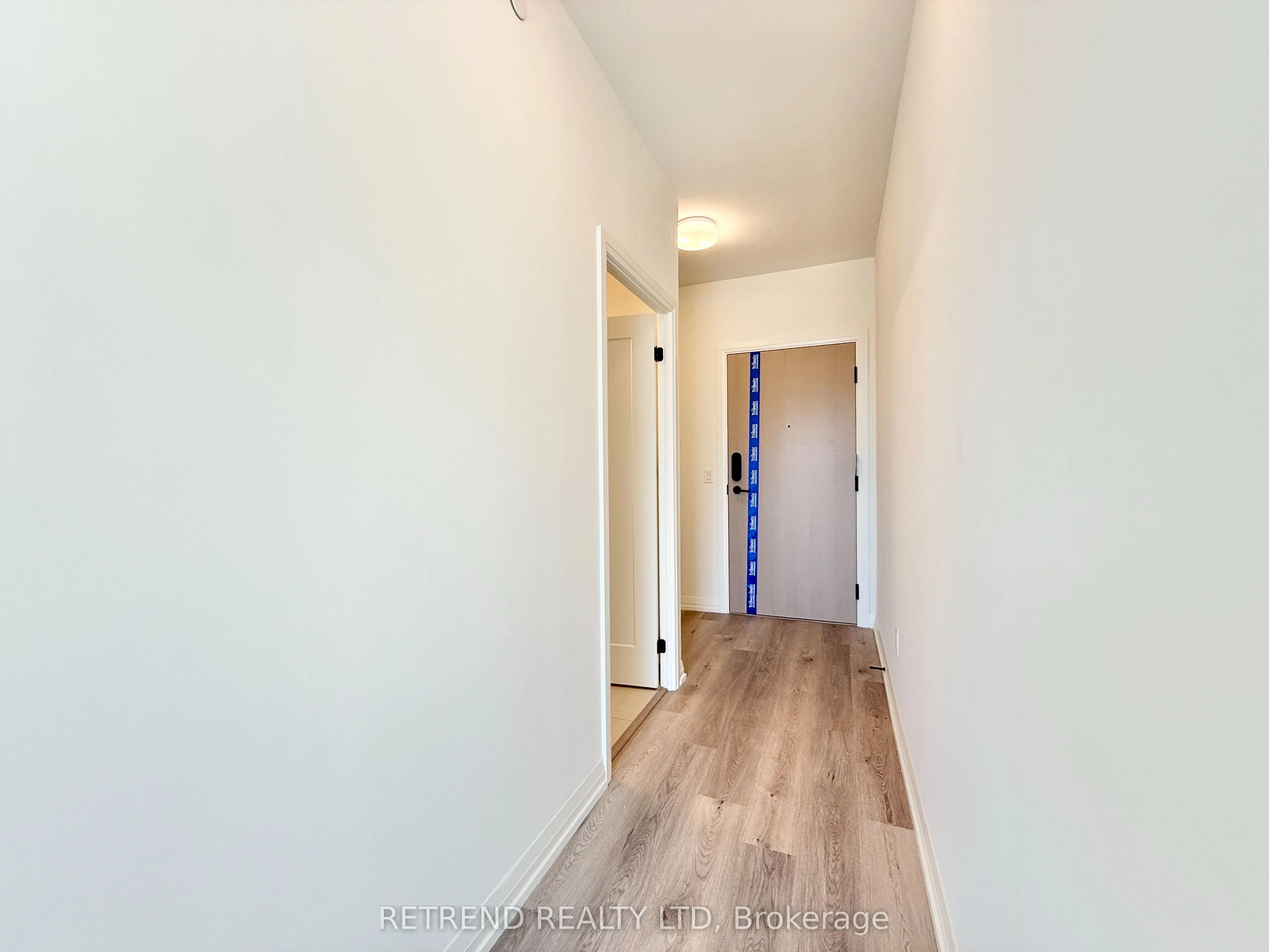 280 Dundas Street W, #1806