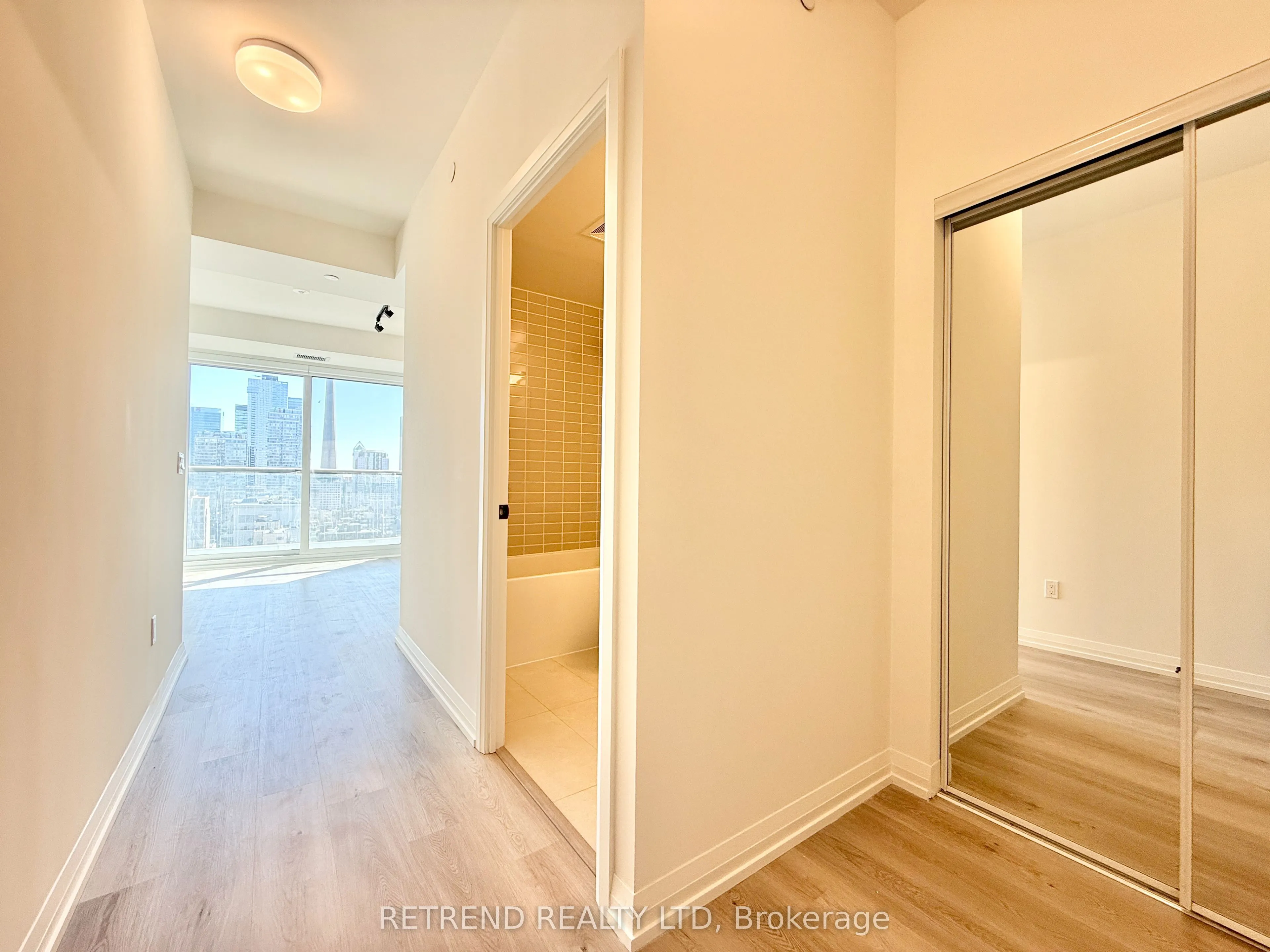 280 Dundas Street W, #1806