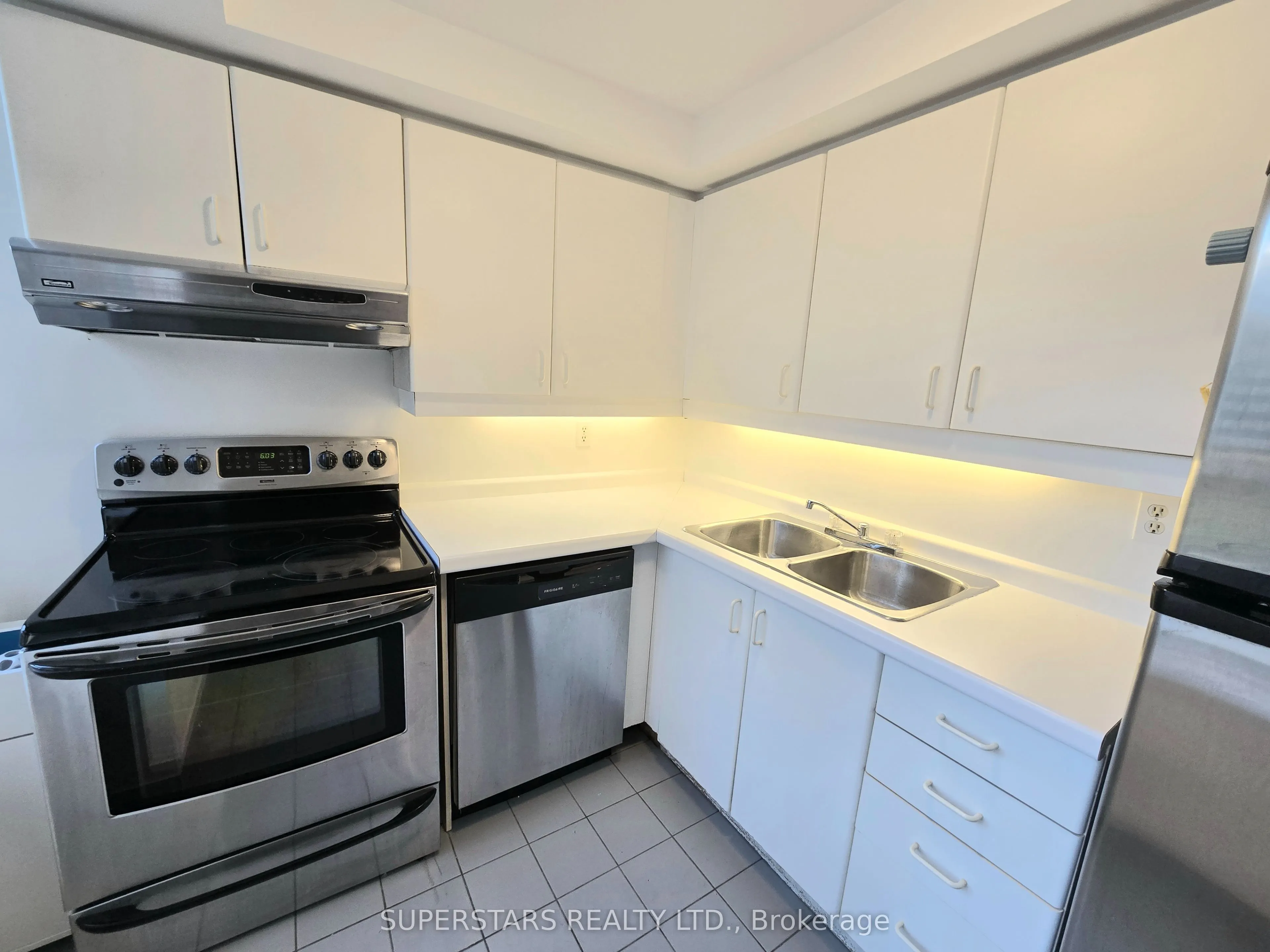 44 Gerrard Street W, #603