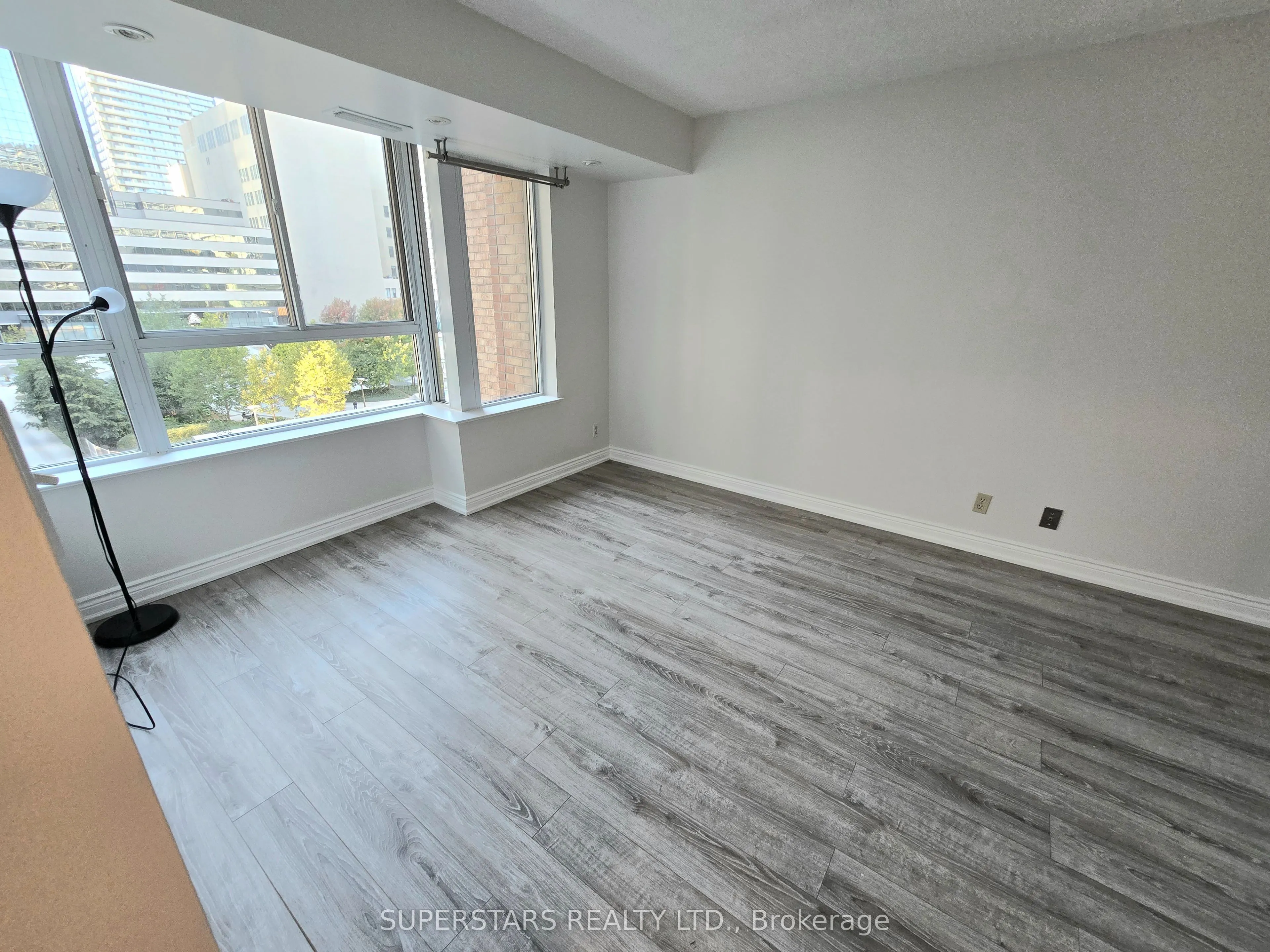 44 Gerrard Street W, #603