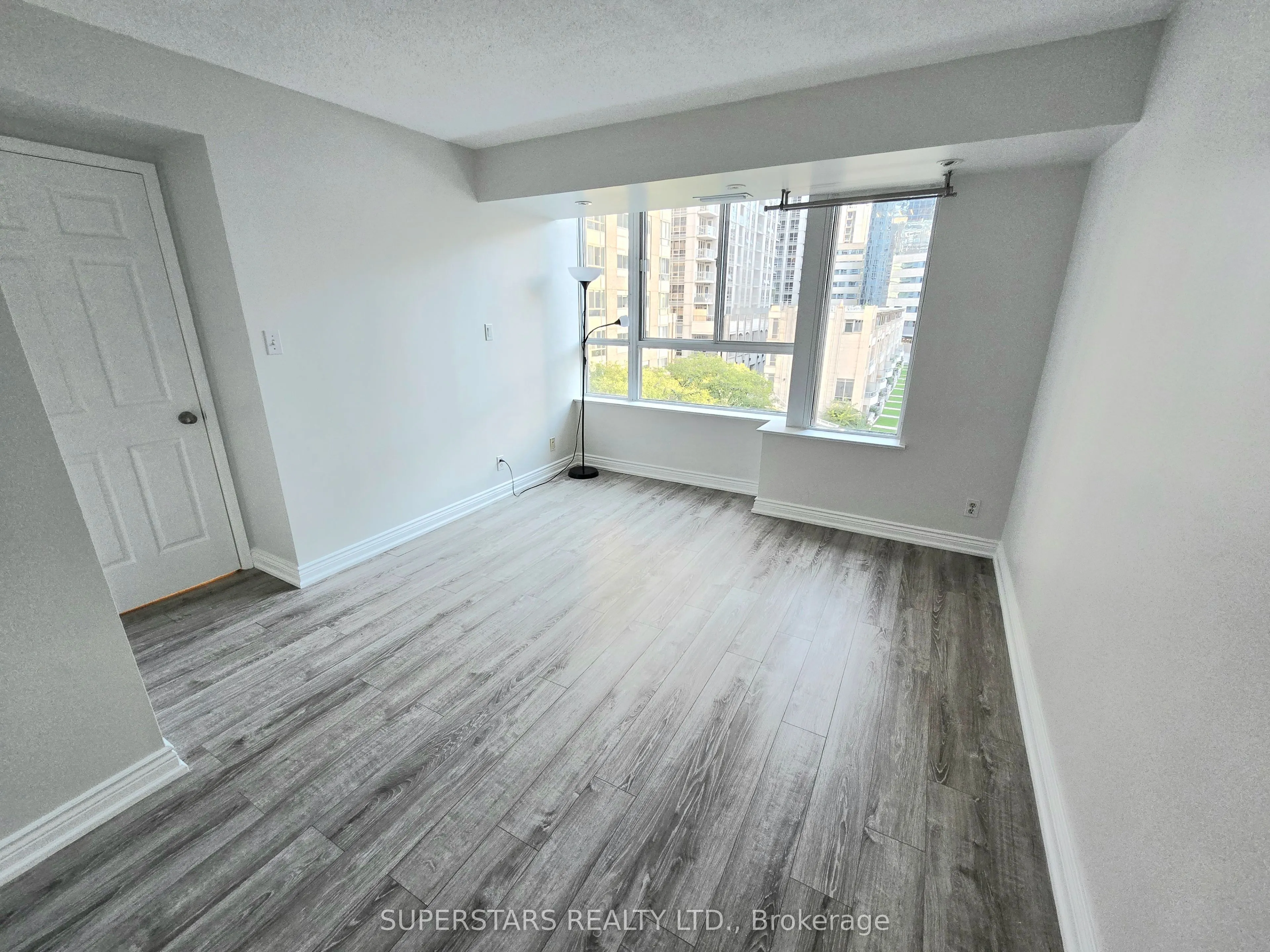 44 Gerrard Street W, #603