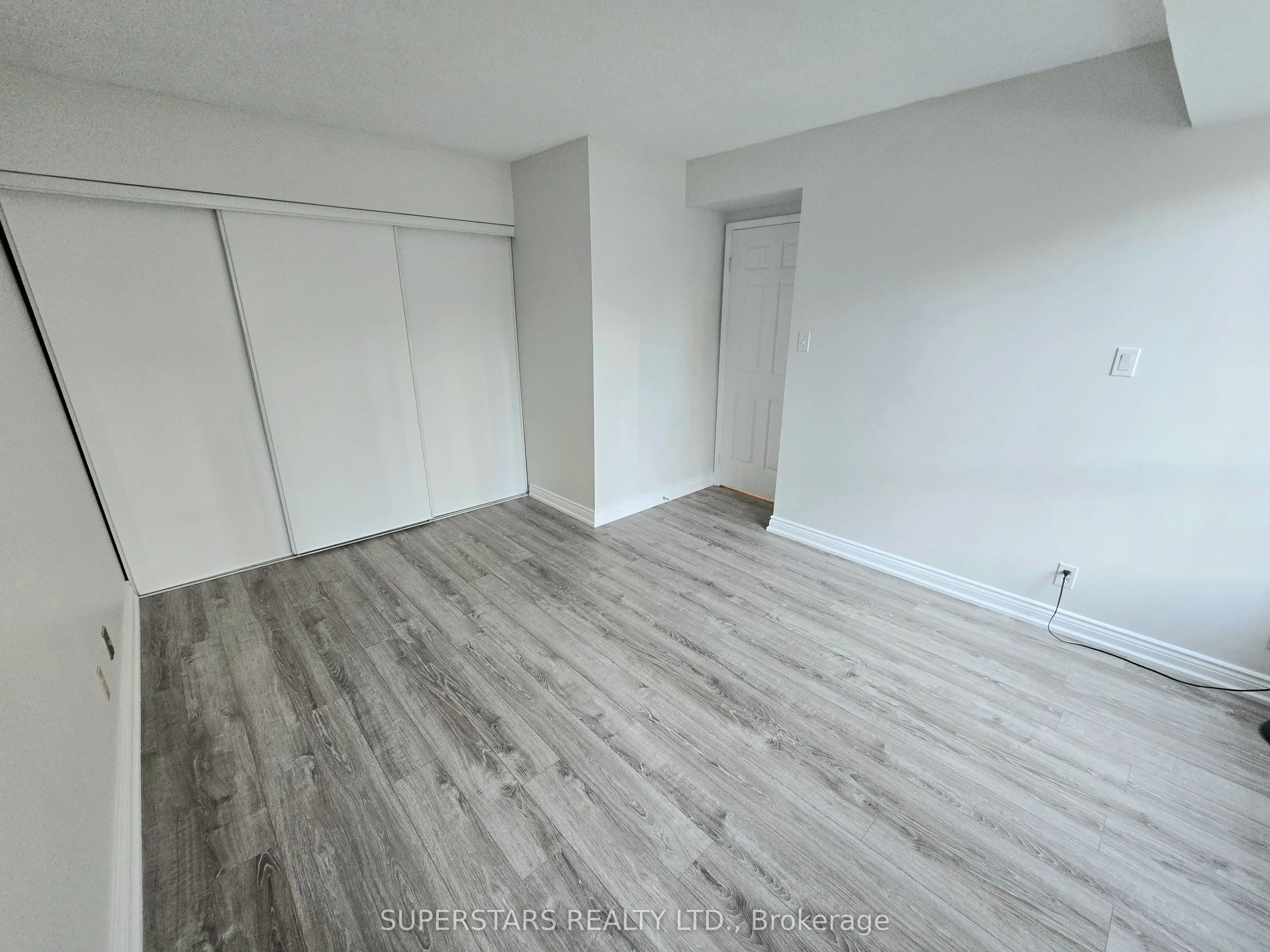44 Gerrard Street W, #603