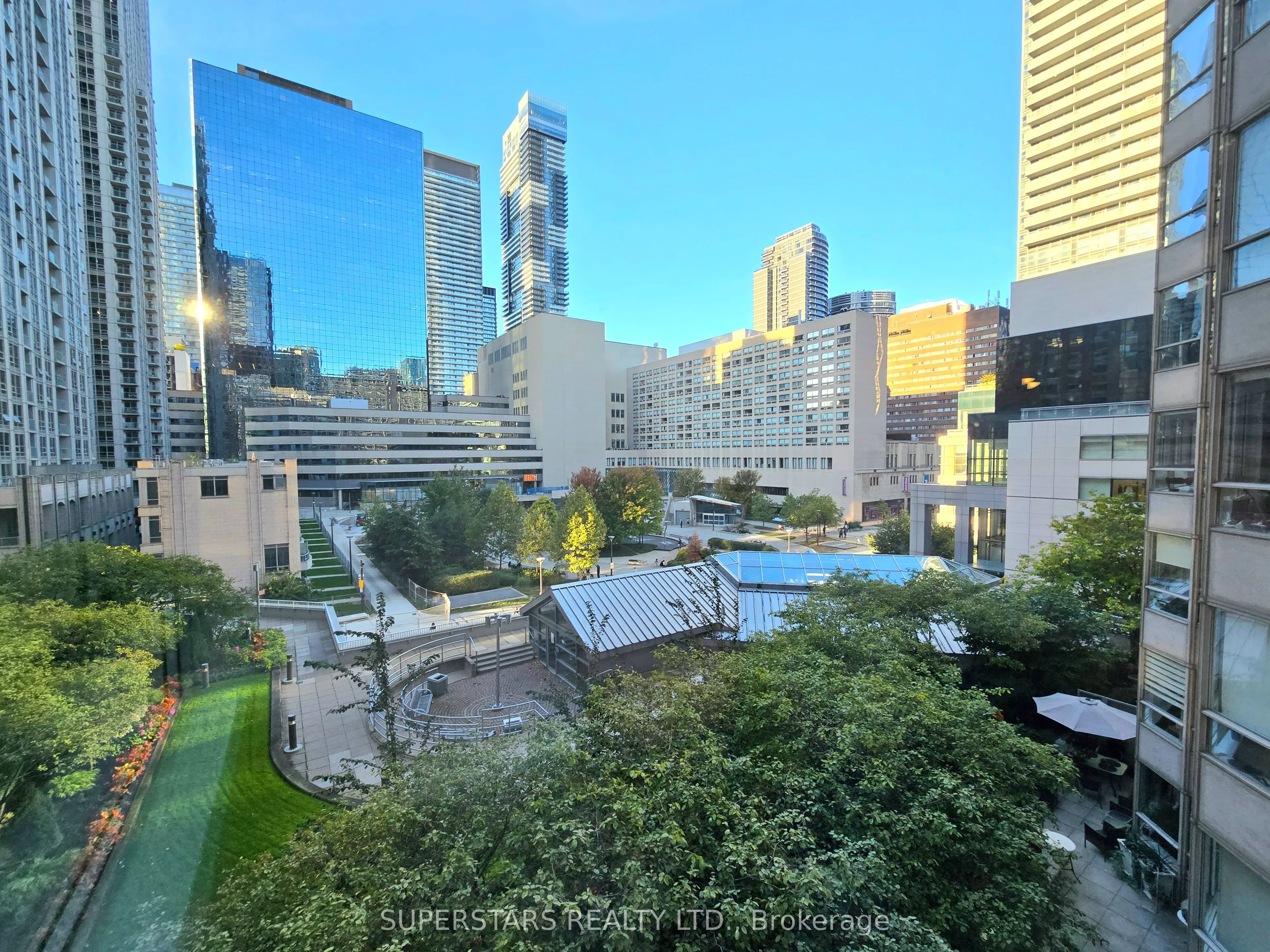 44 Gerrard Street W, #603