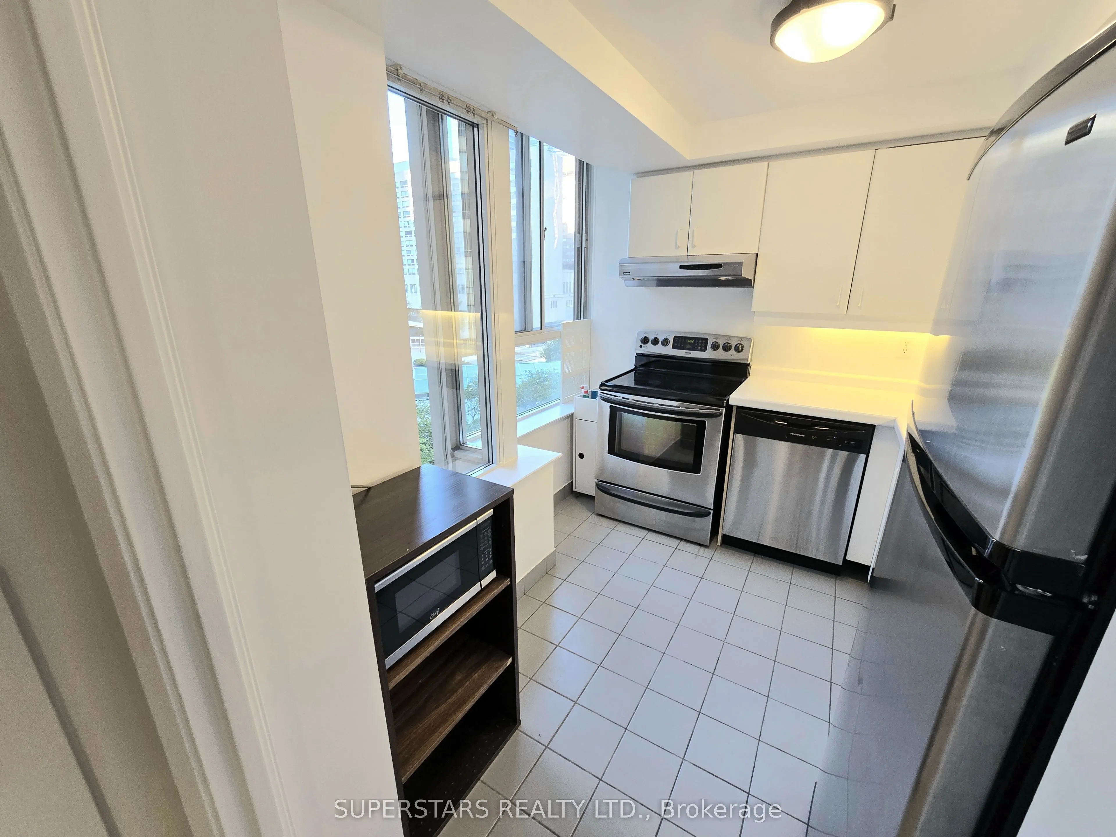 44 Gerrard Street W, #603
