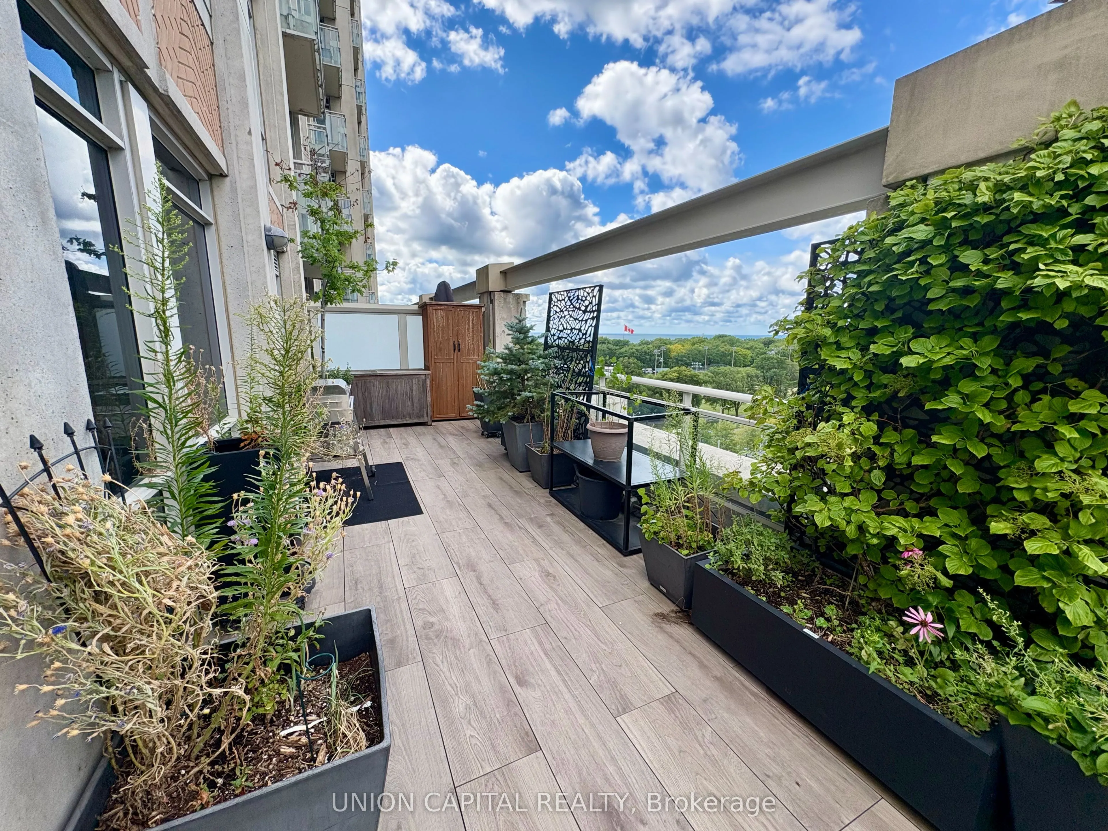 628 Fleet Street, #1006