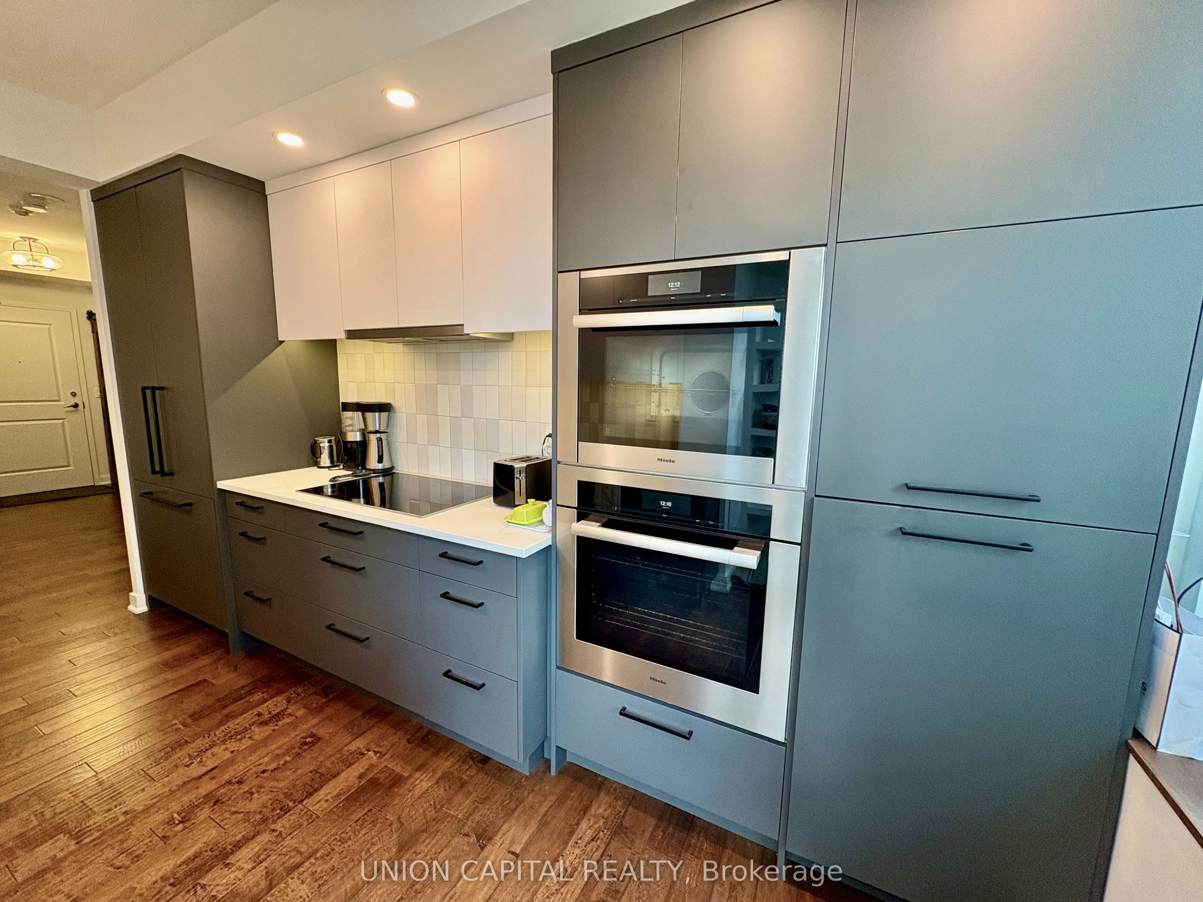 628 Fleet Street, #1006