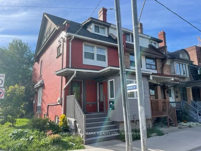 702 Bathurst Street, #Lower