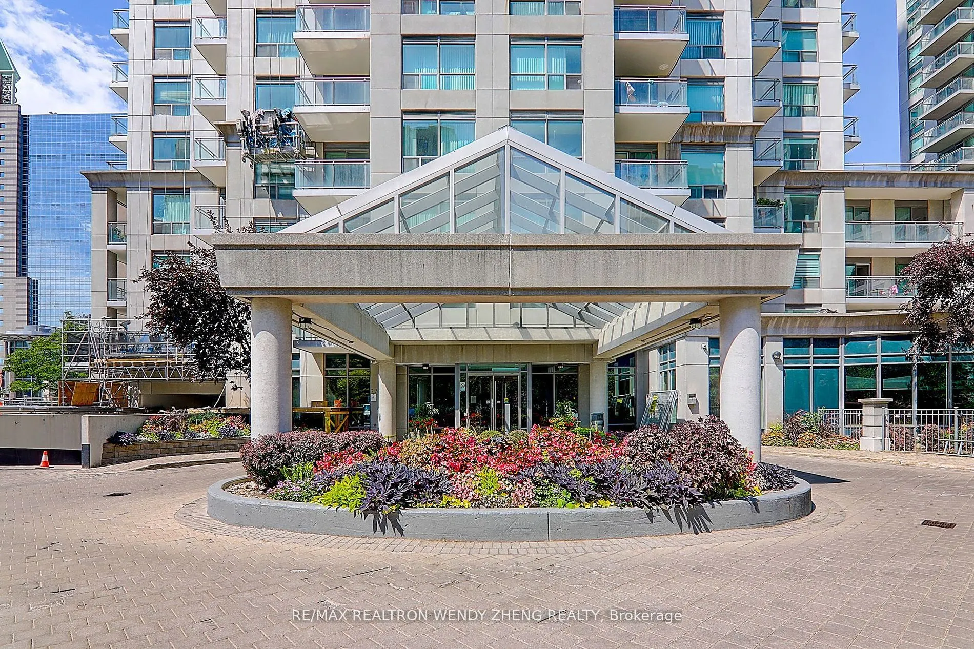 21 Hillcrest Avenue, #2702