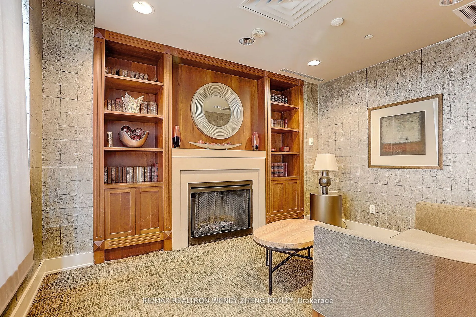 21 Hillcrest Avenue, #2702