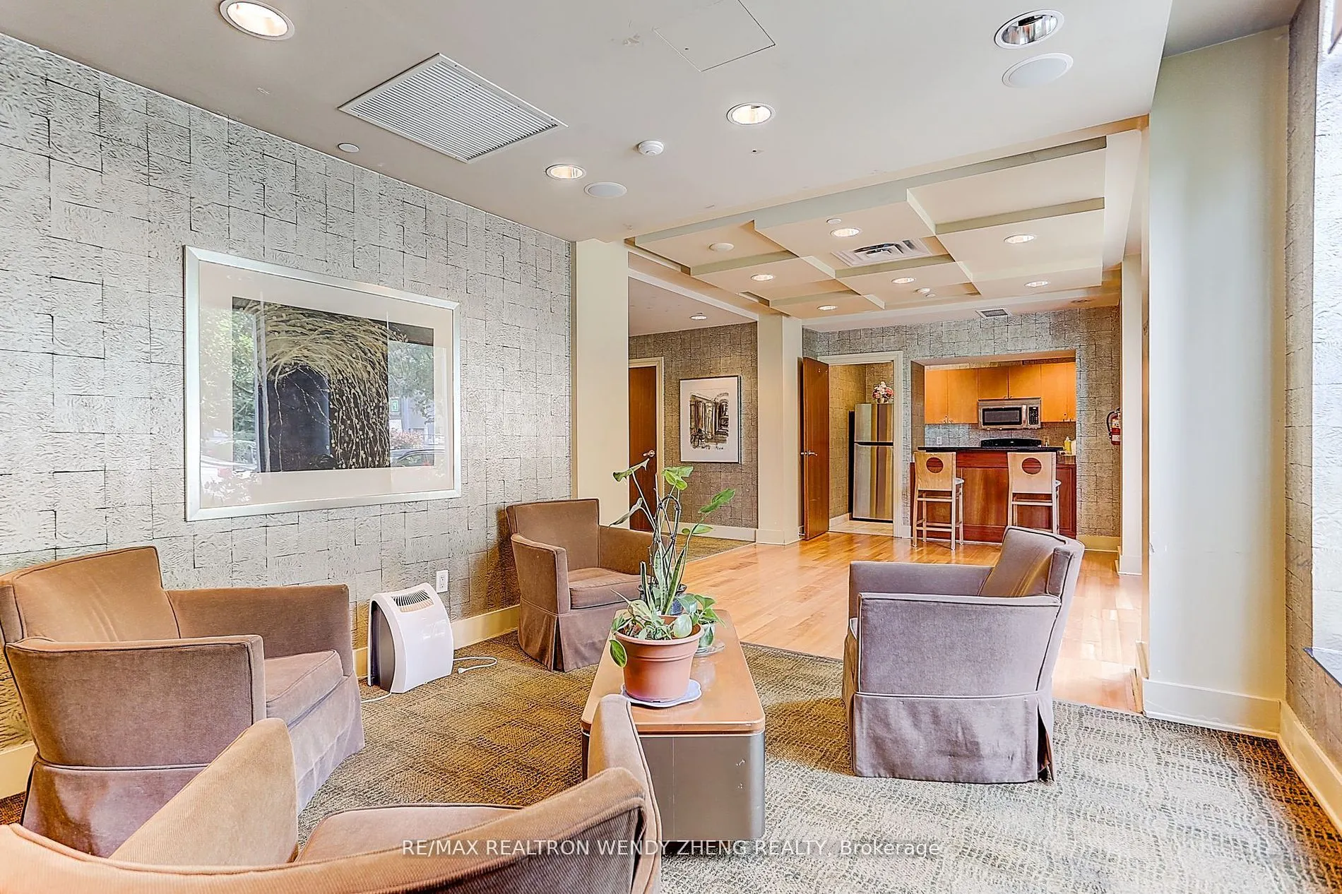21 Hillcrest Avenue, #2702