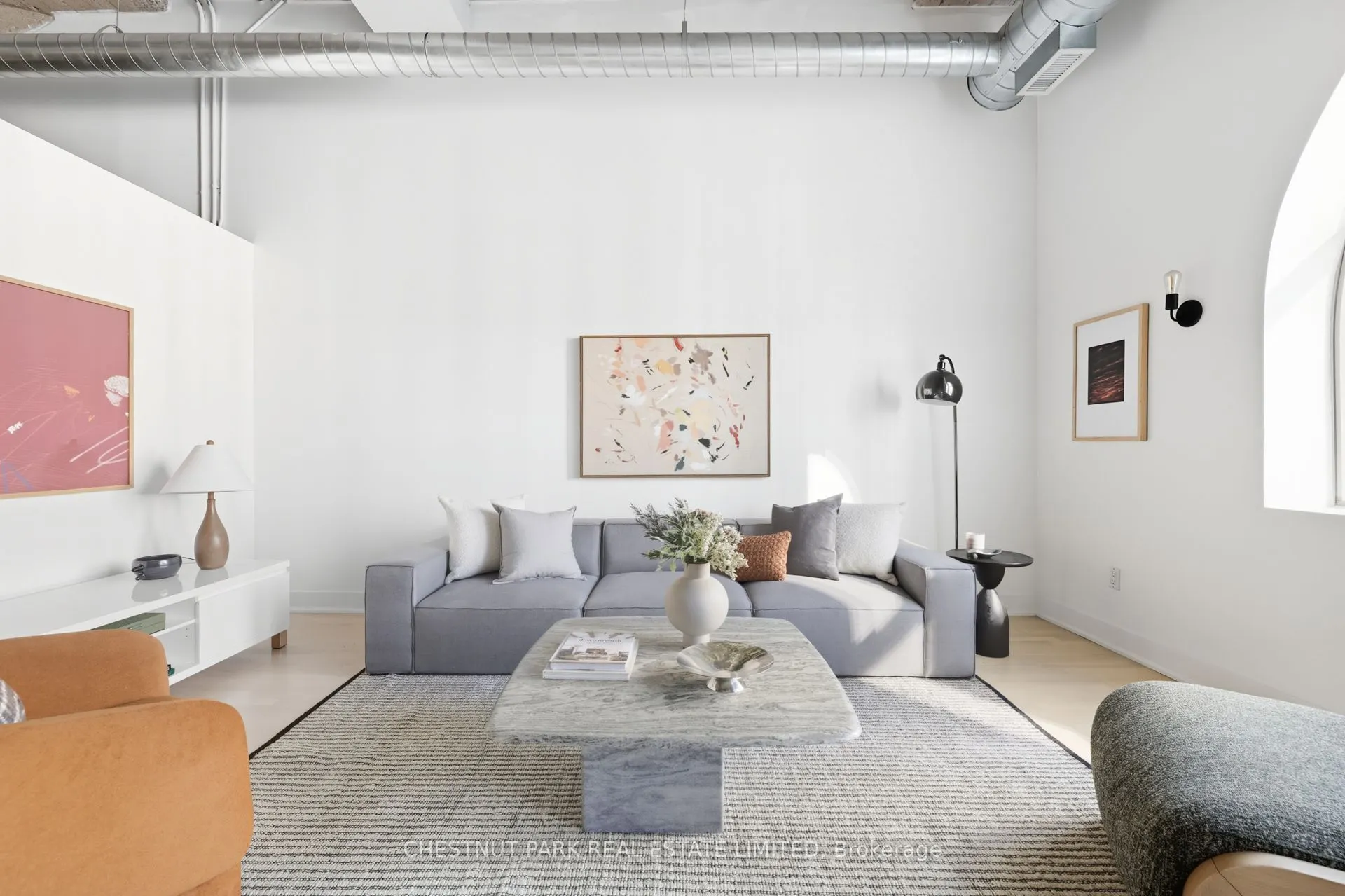 637 Lakeshore Boulevard W, #215