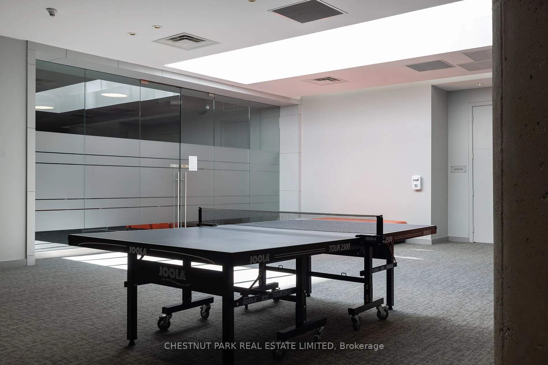 637 Lakeshore Boulevard W, #215