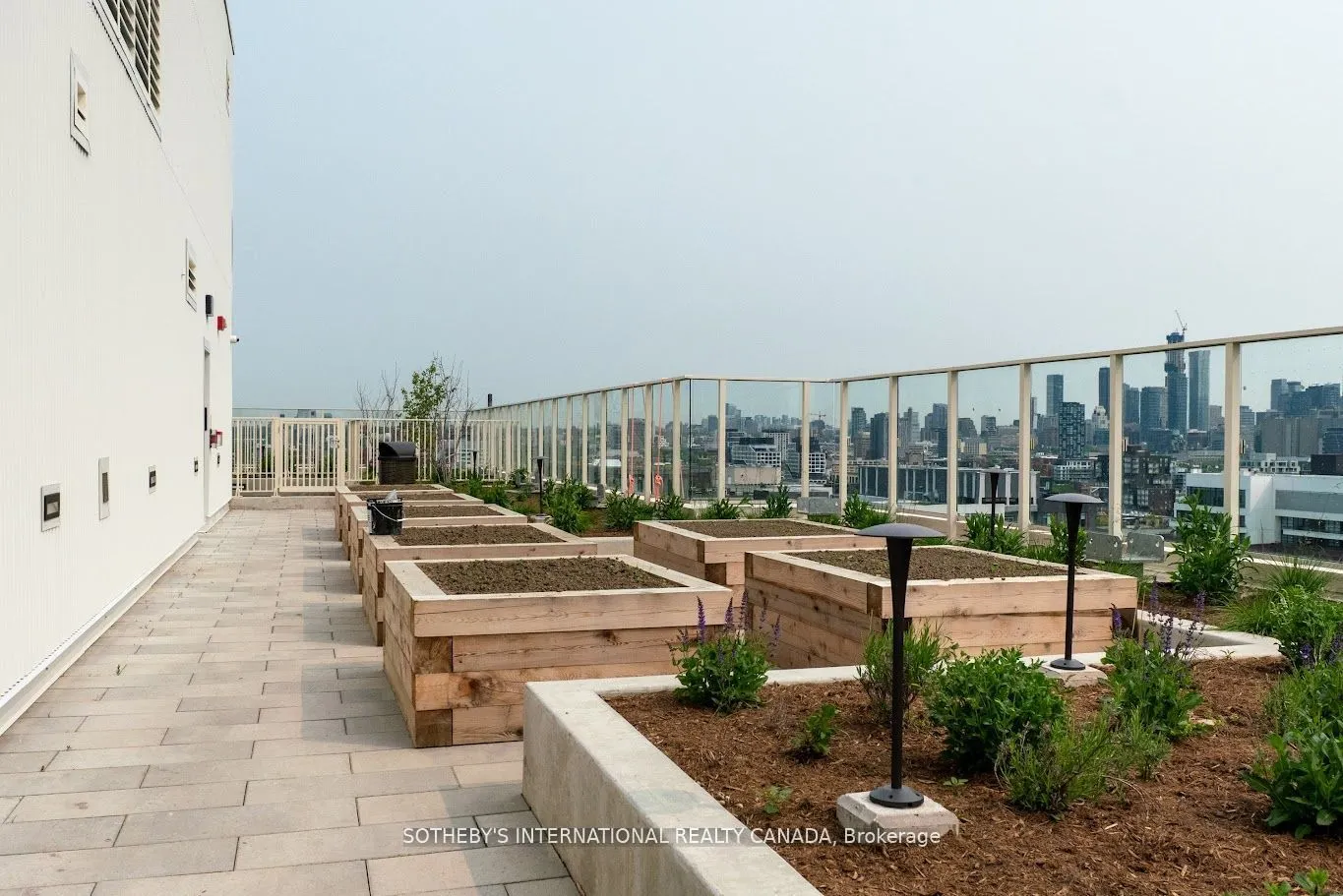 88 Bathurst Street, #1111