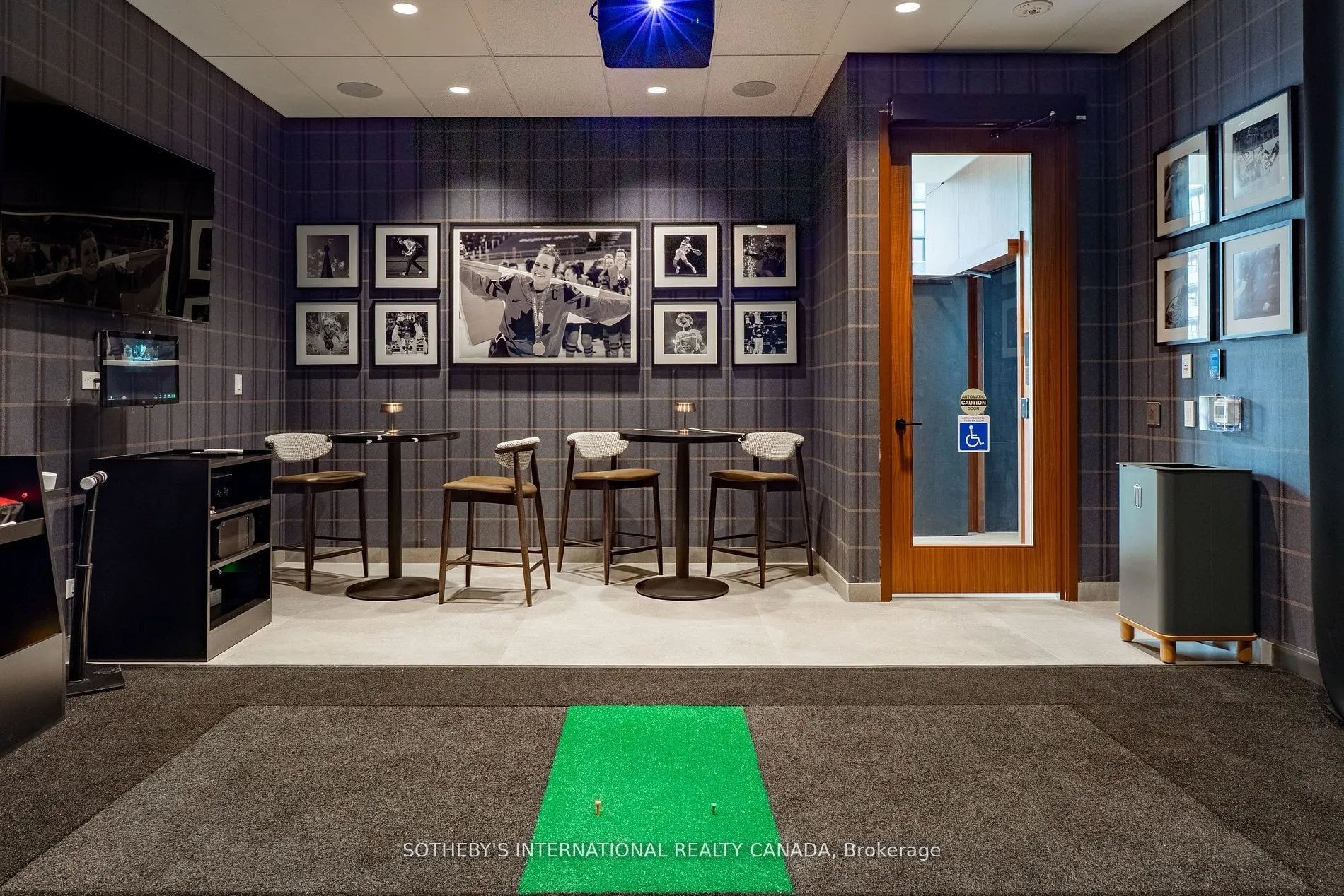 88 Bathurst Street, #1111