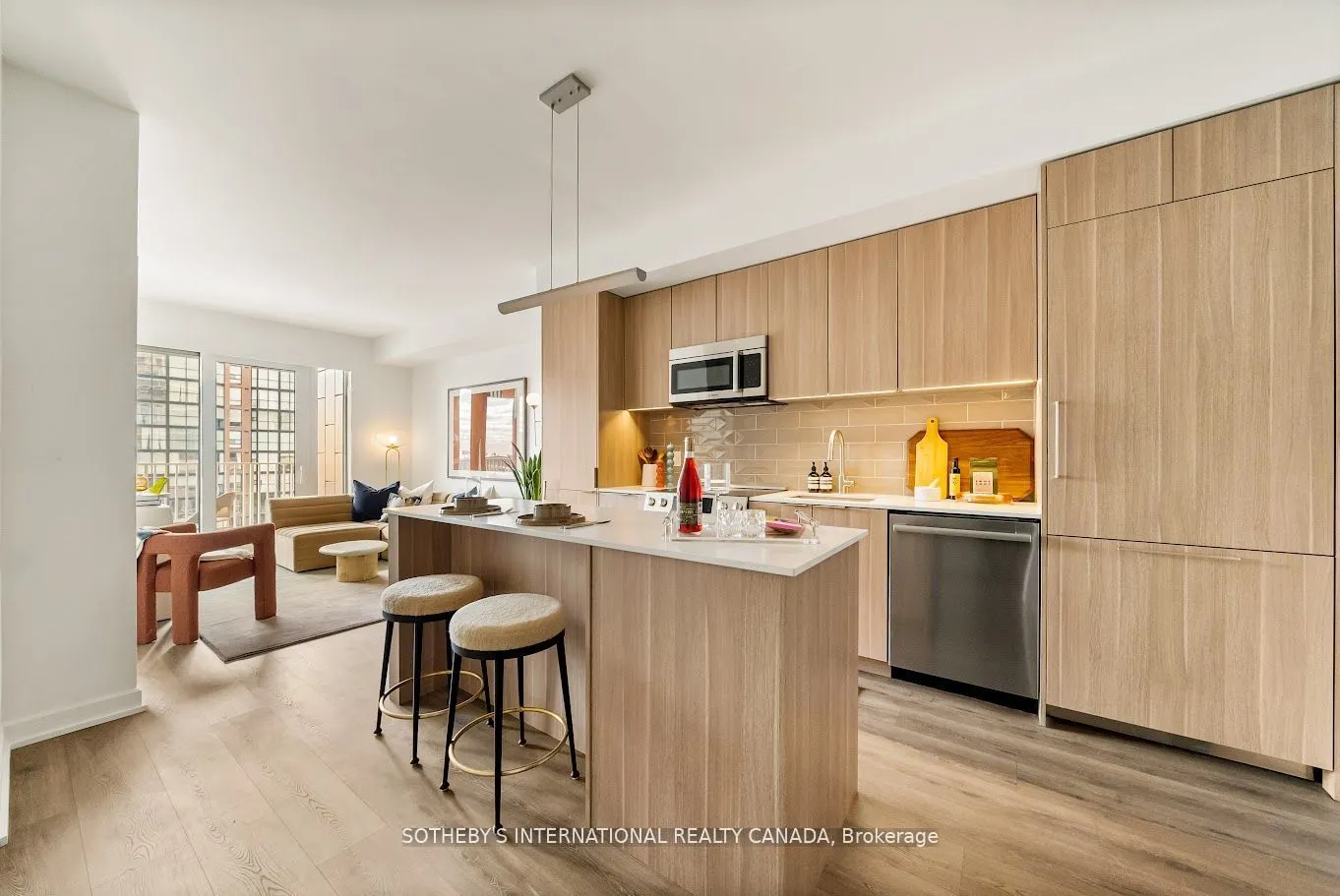 88 Bathurst Street, #1111