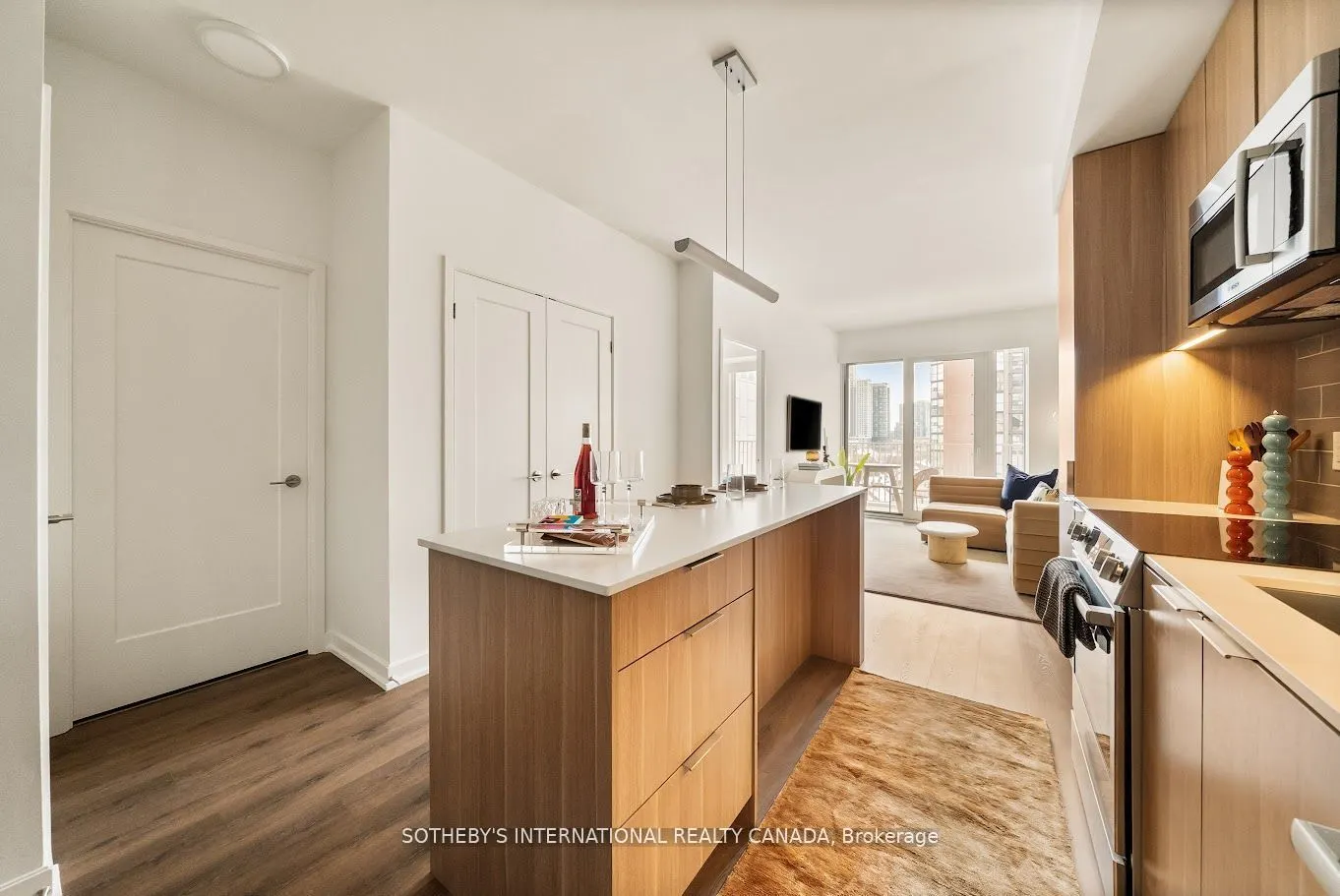 88 Bathurst Street, #1111