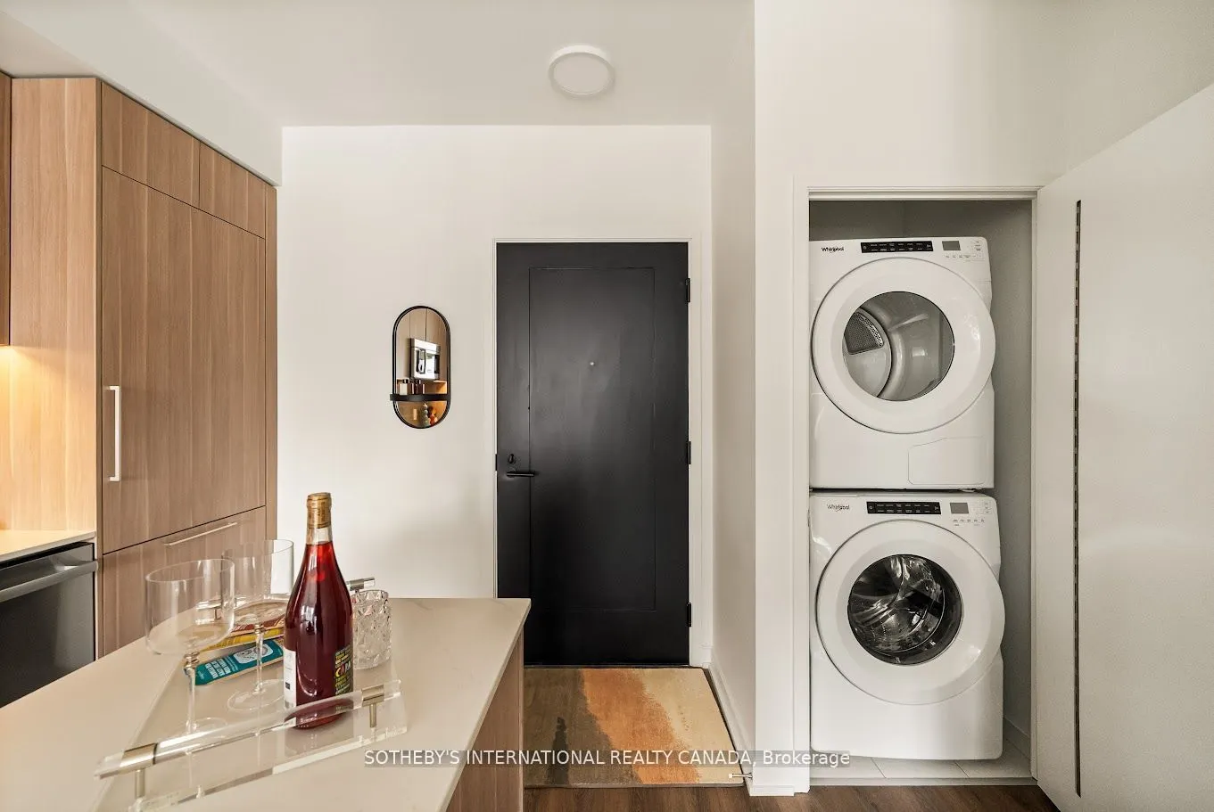 88 Bathurst Street, #1111