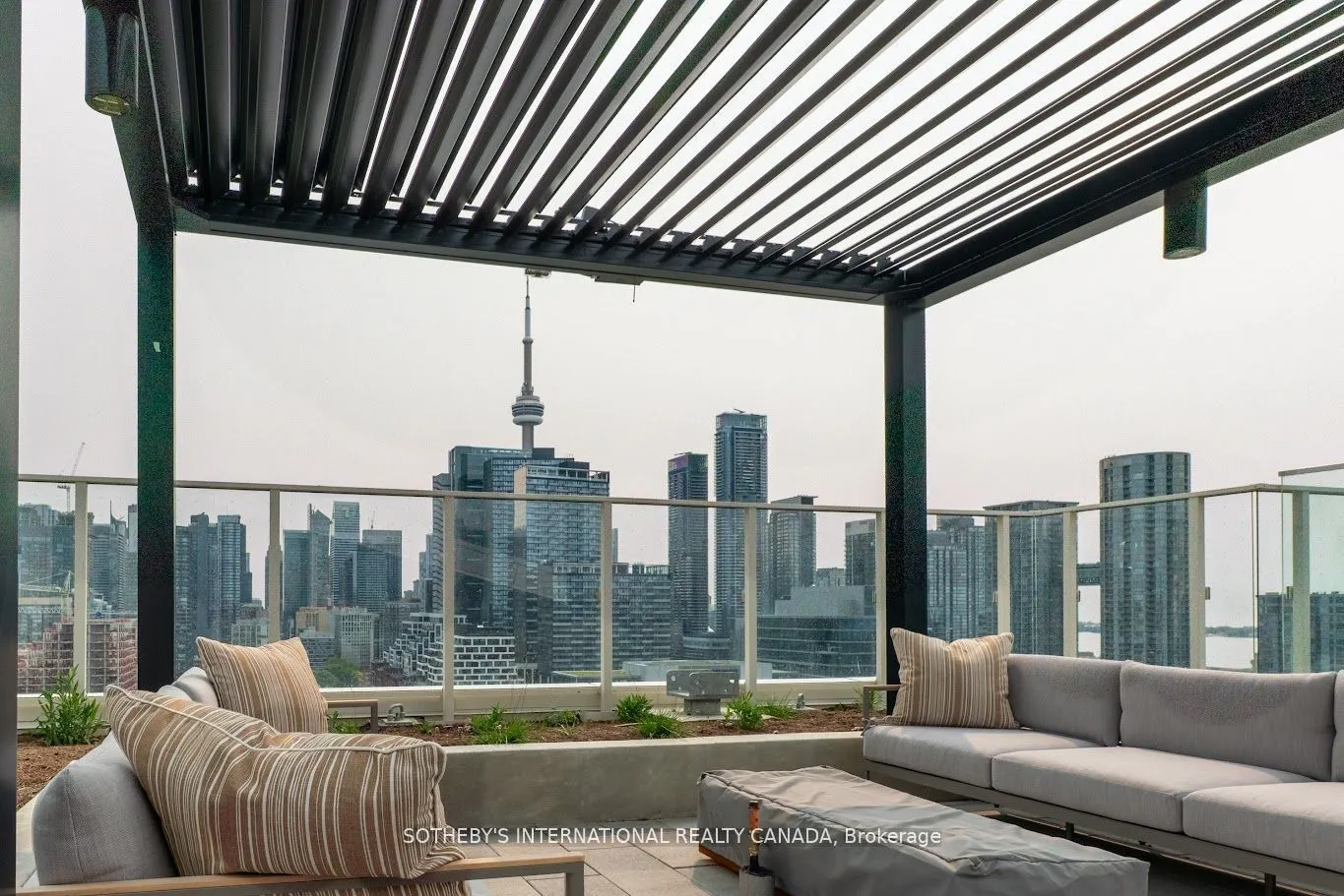 88 Bathurst Street, #1111