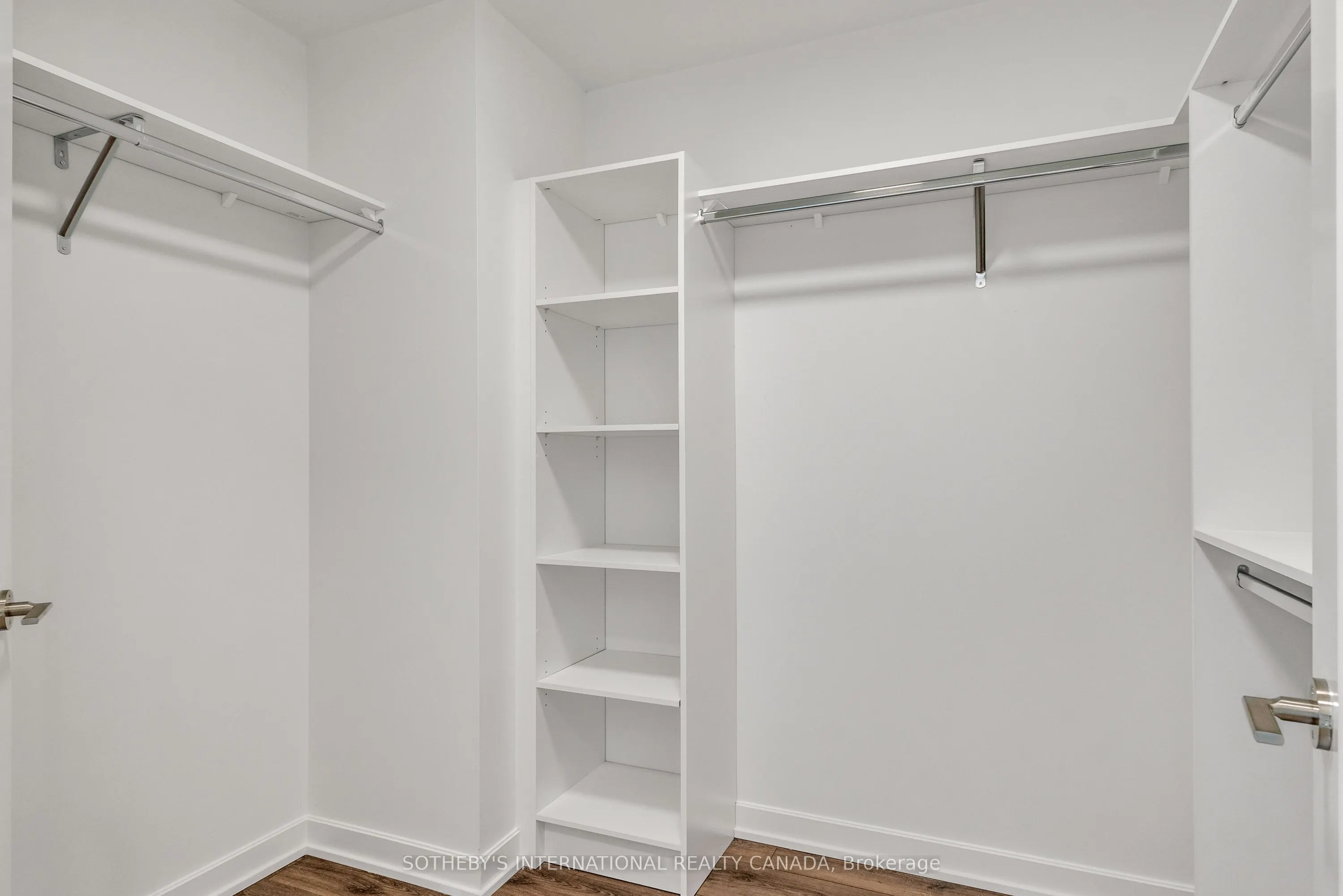 88 Bathurst Street, #1122