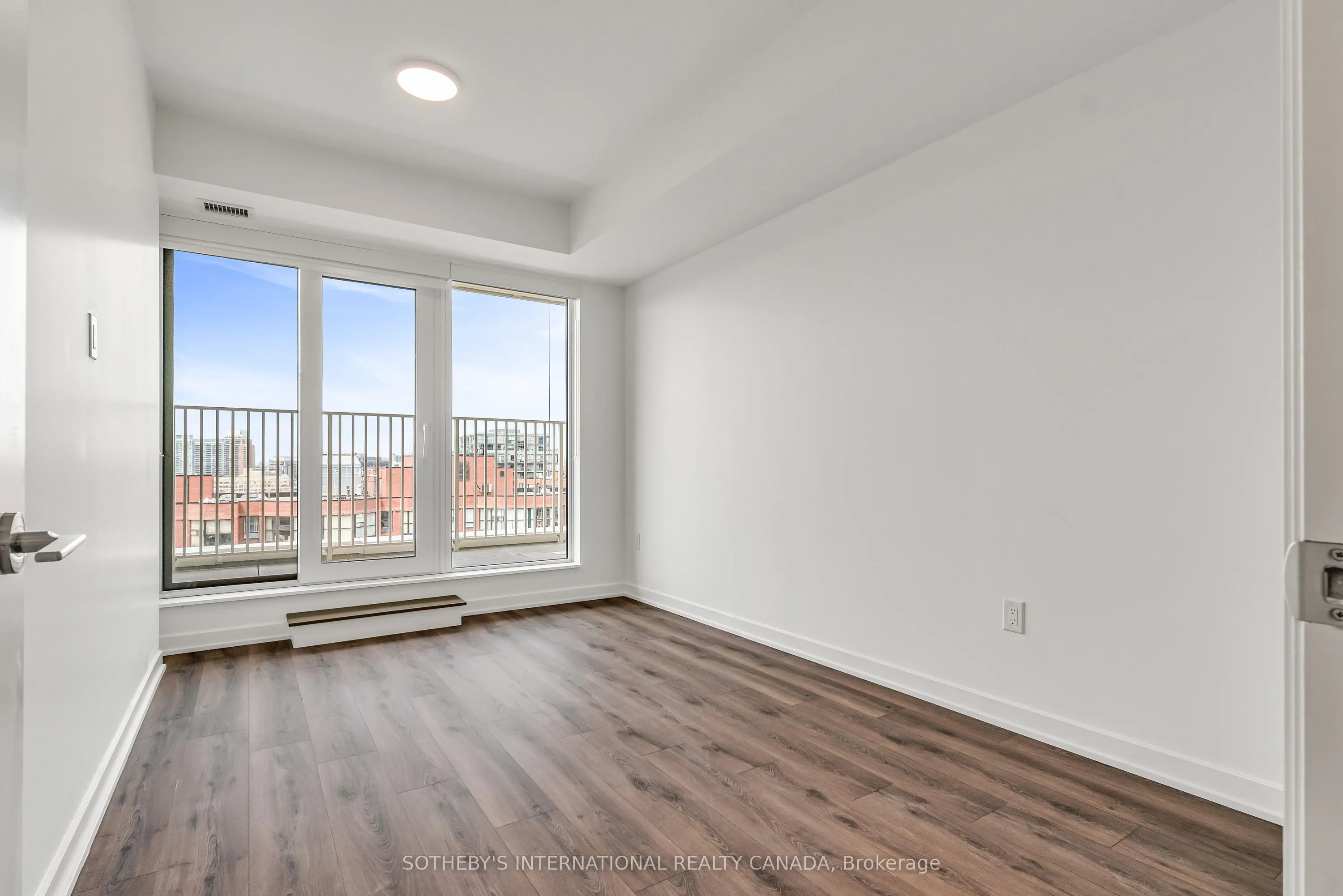 88 Bathurst Street, #1122