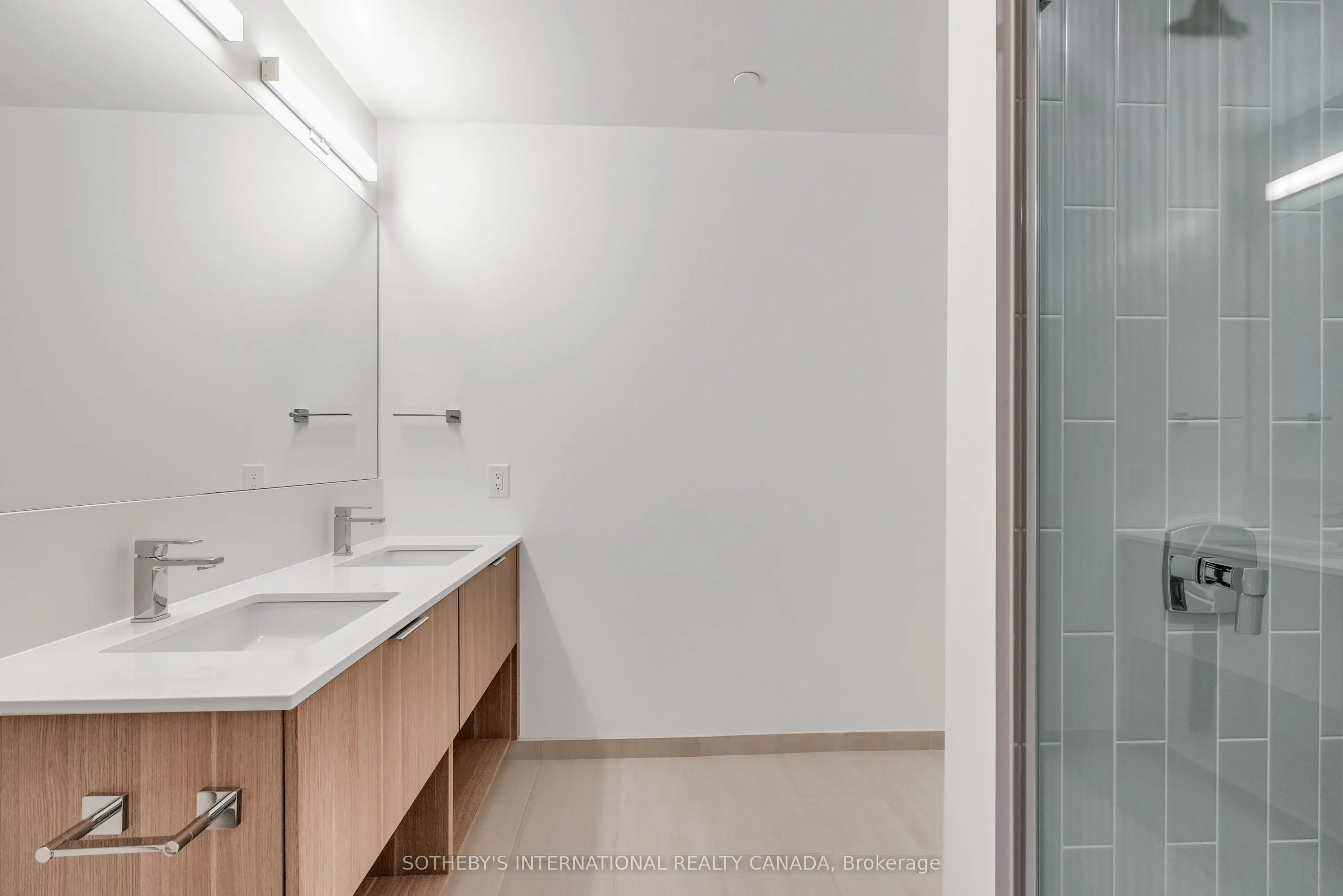 88 Bathurst Street, #1122
