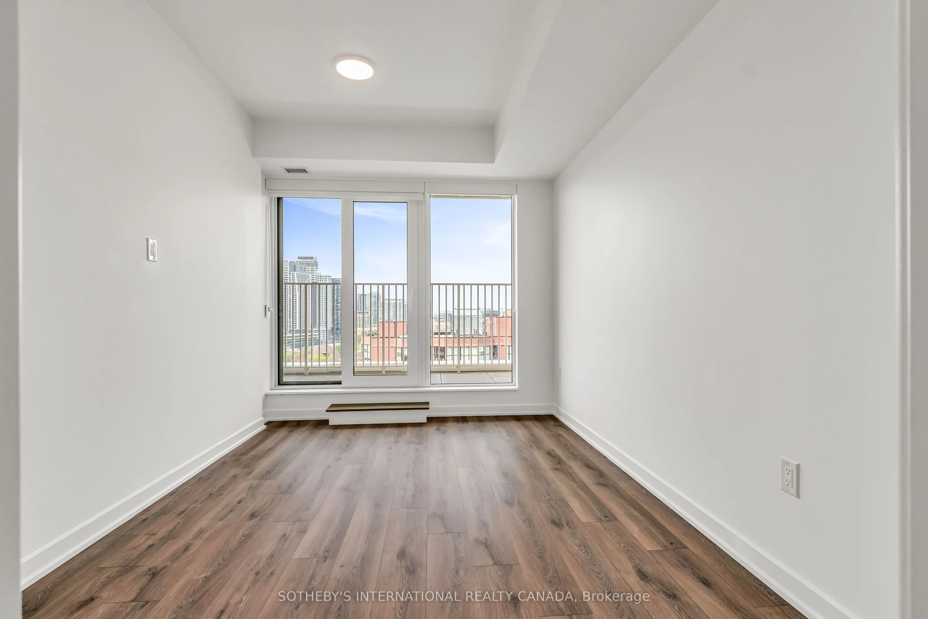 88 Bathurst Street, #1122