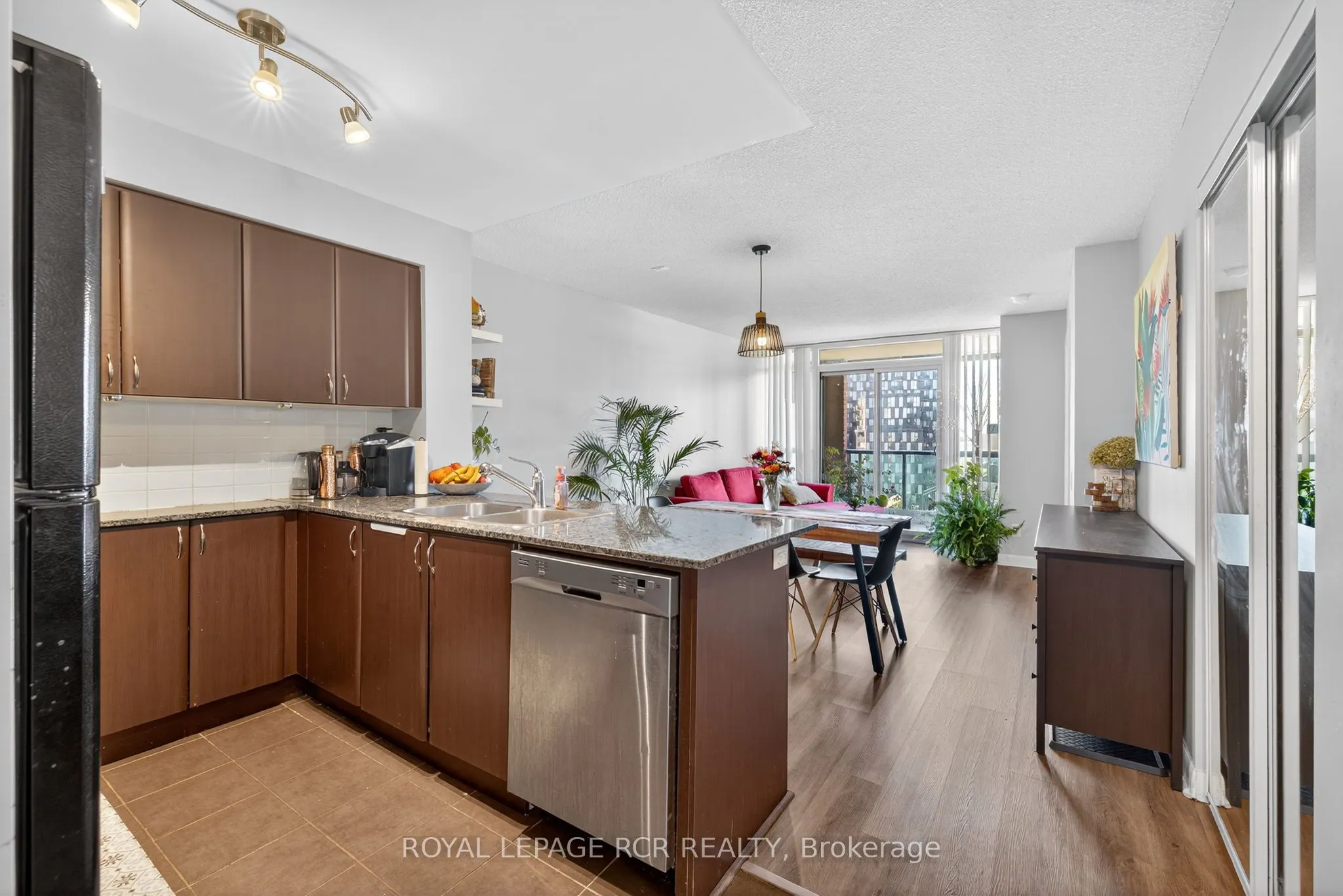 525 Wilson Avenue, #843