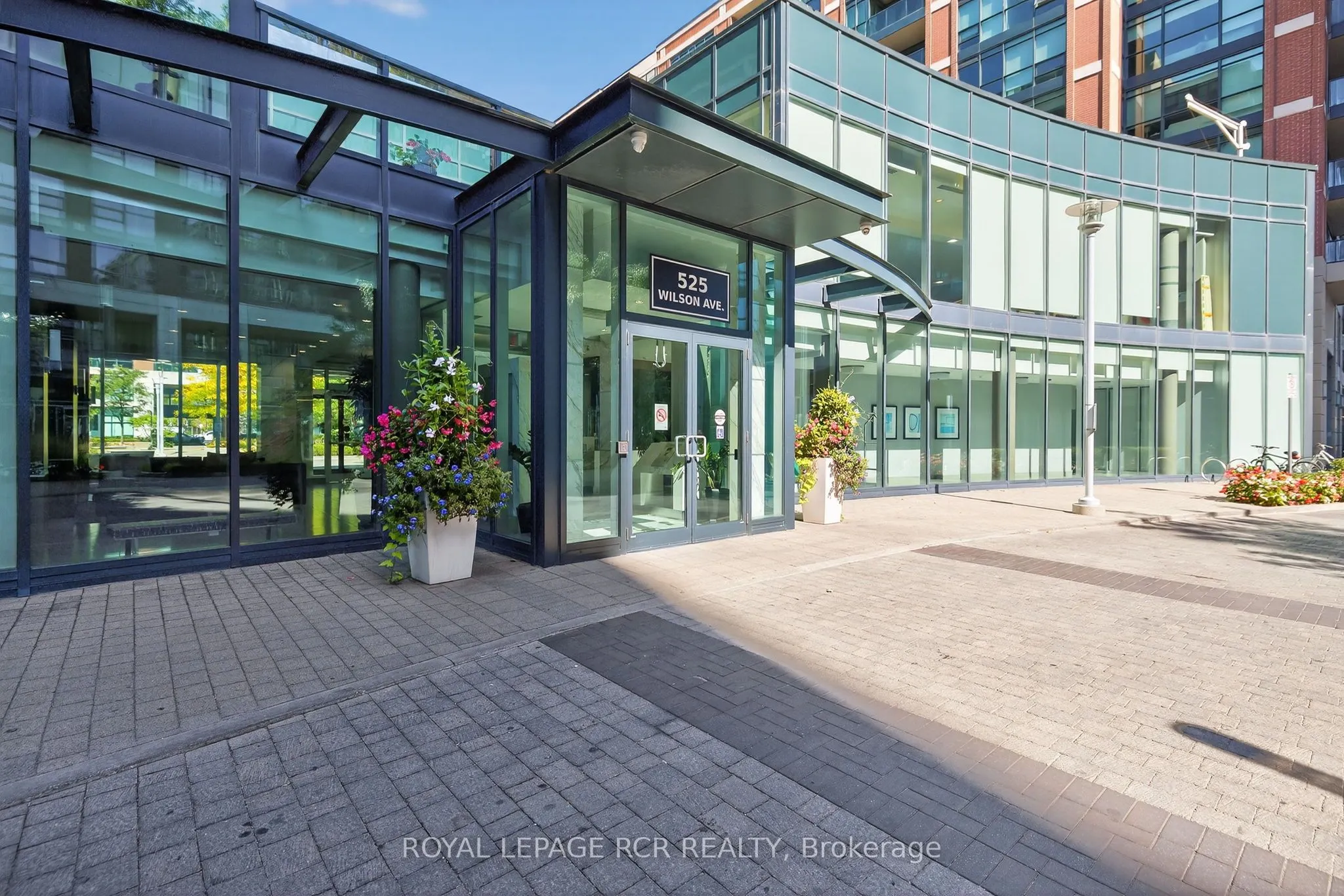 525 Wilson Avenue, #843
