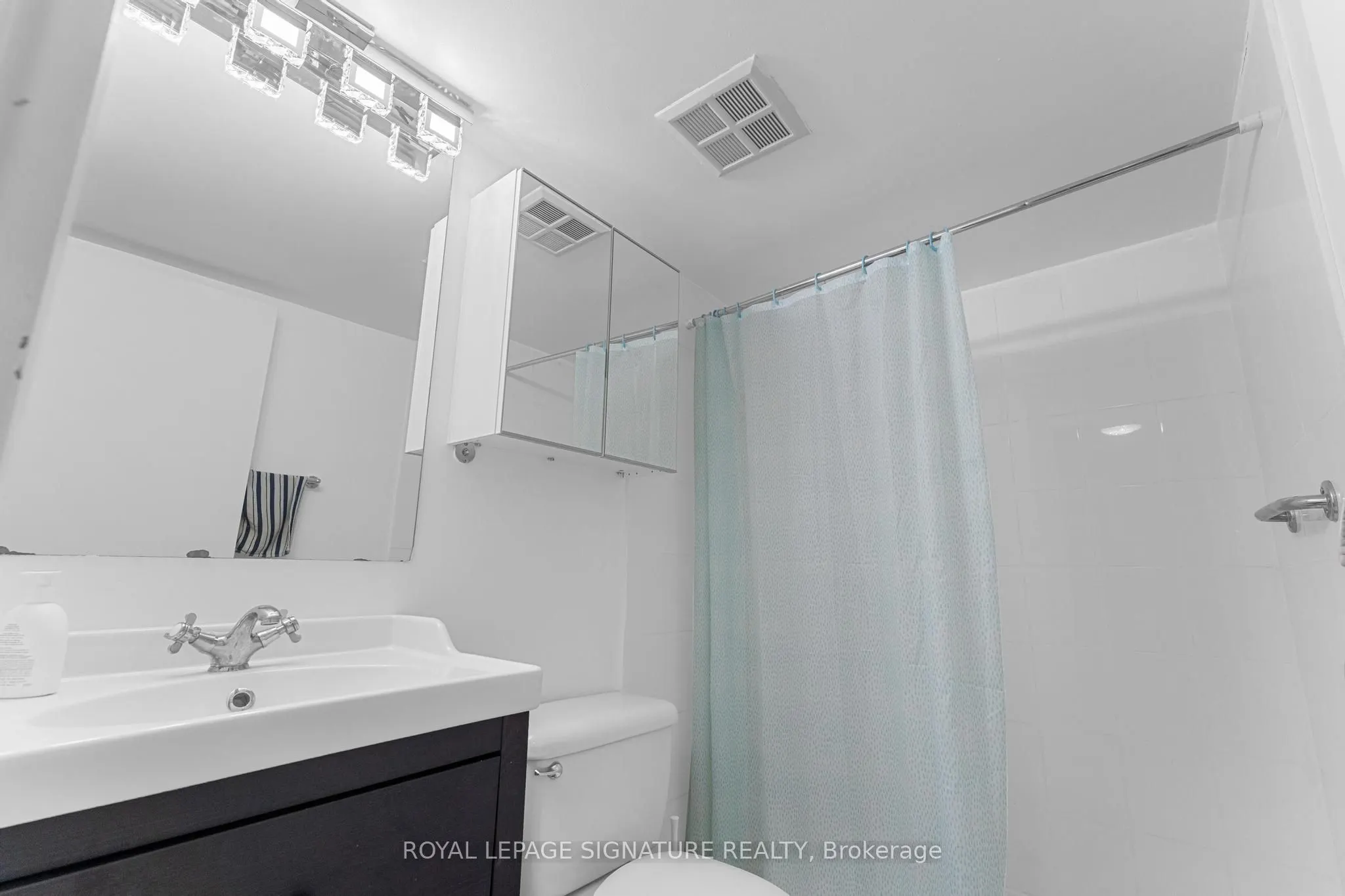 1001 Bay Street, #403