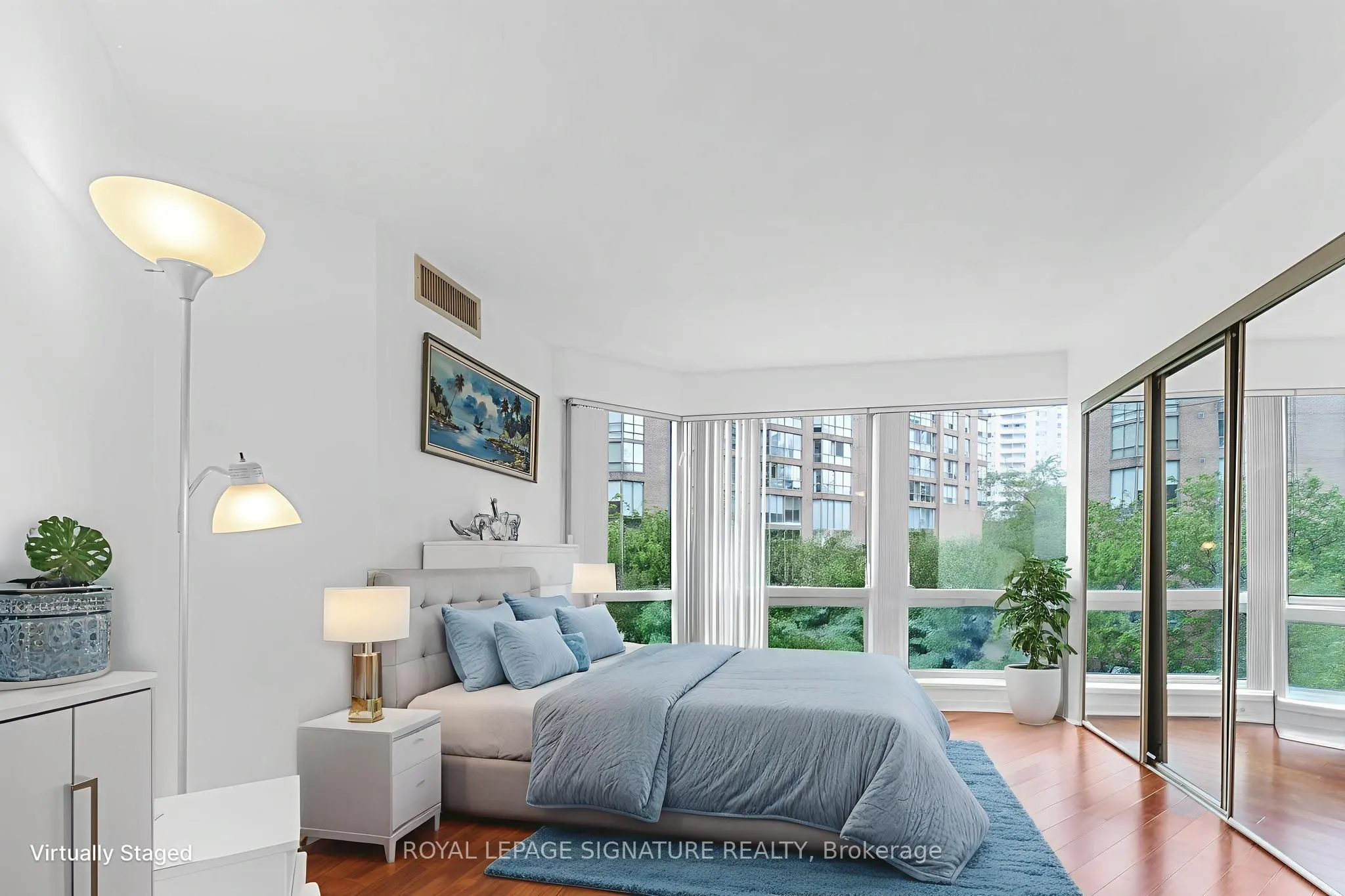 1001 Bay Street, #403