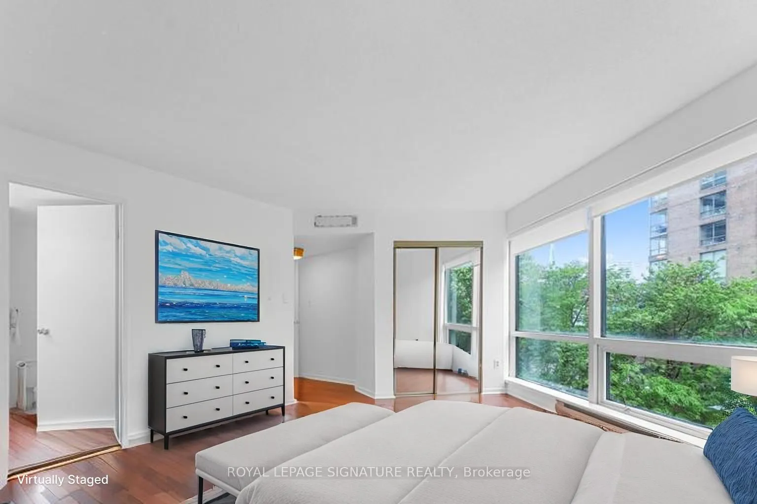 1001 Bay Street, #403