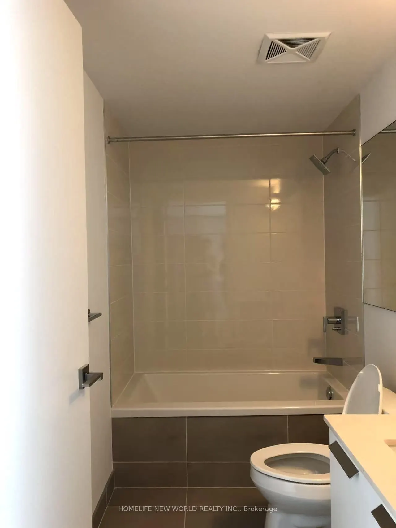 28 Wellesley Street E, #2605