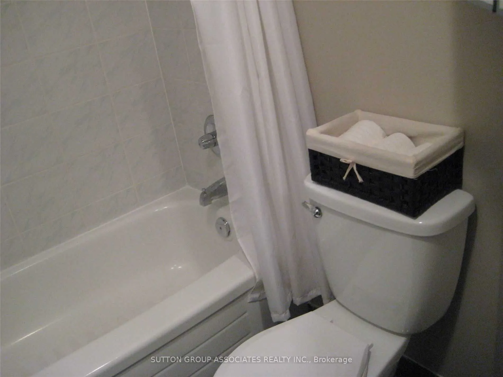 7 King Street E, #509