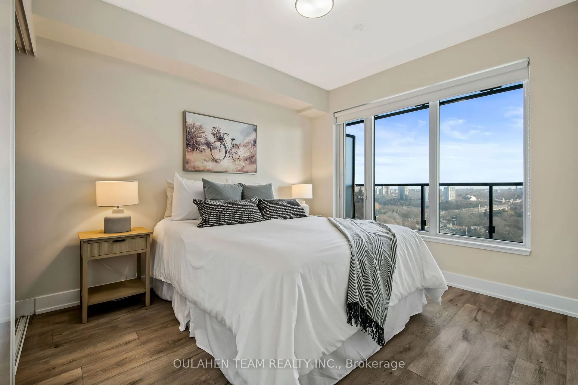 575 Bloor Street E, #1704