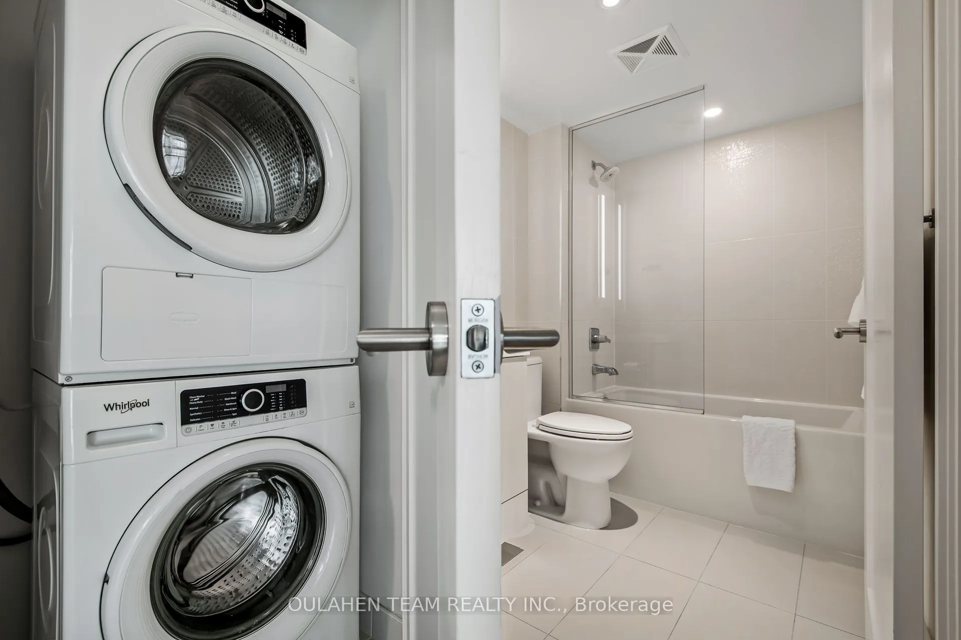 575 Bloor Street E, #1704
