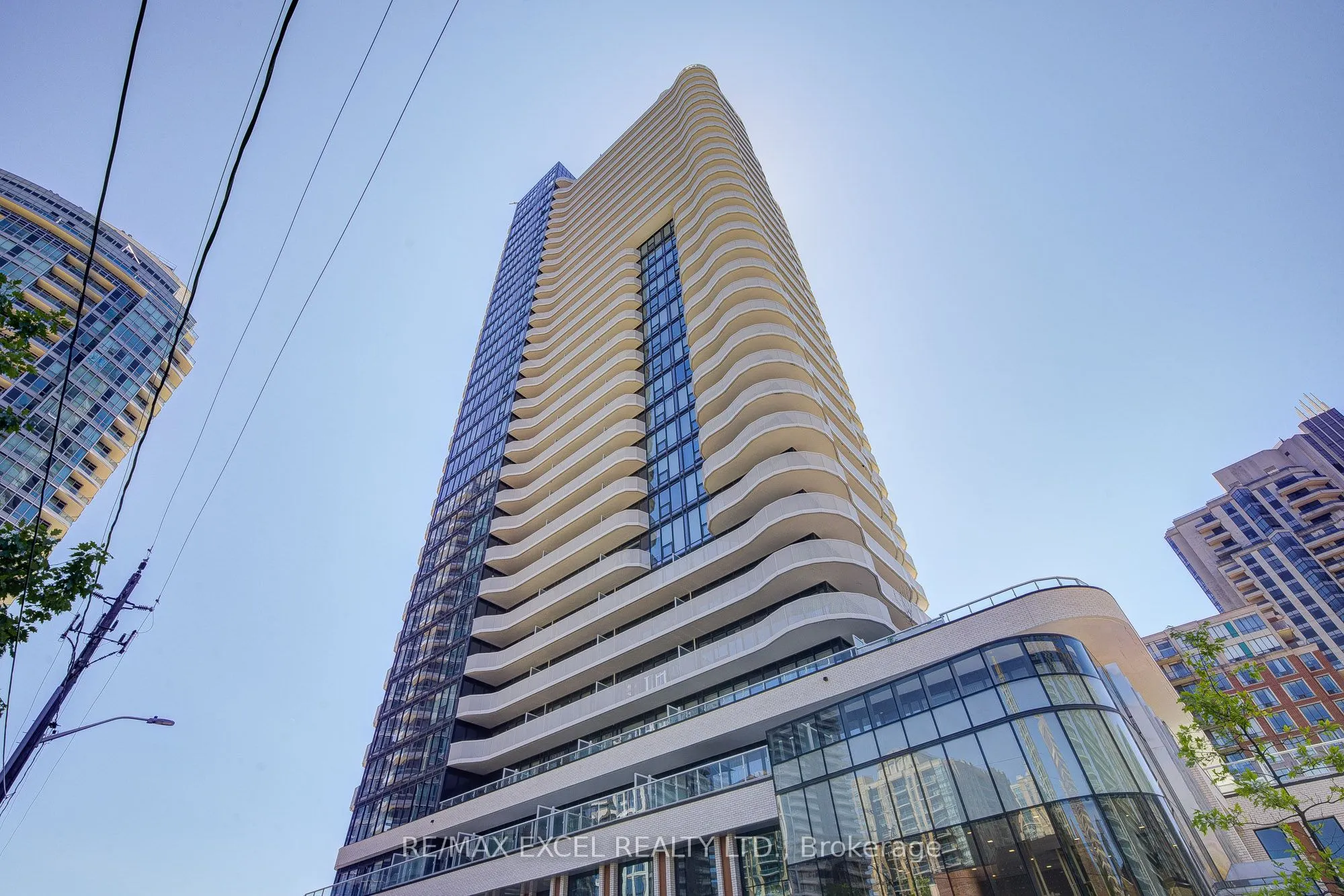 15 Holmes Avenue, #2807