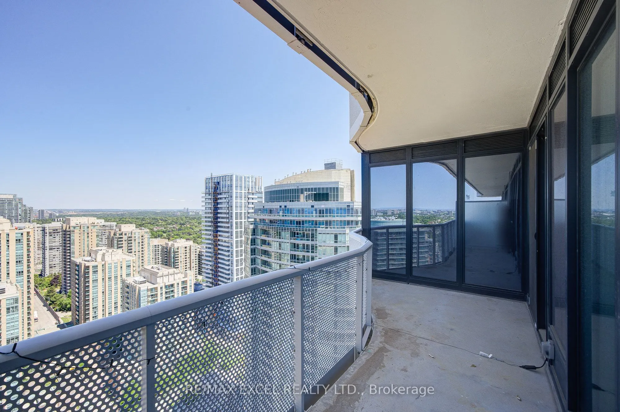 15 Holmes Avenue, #2807
