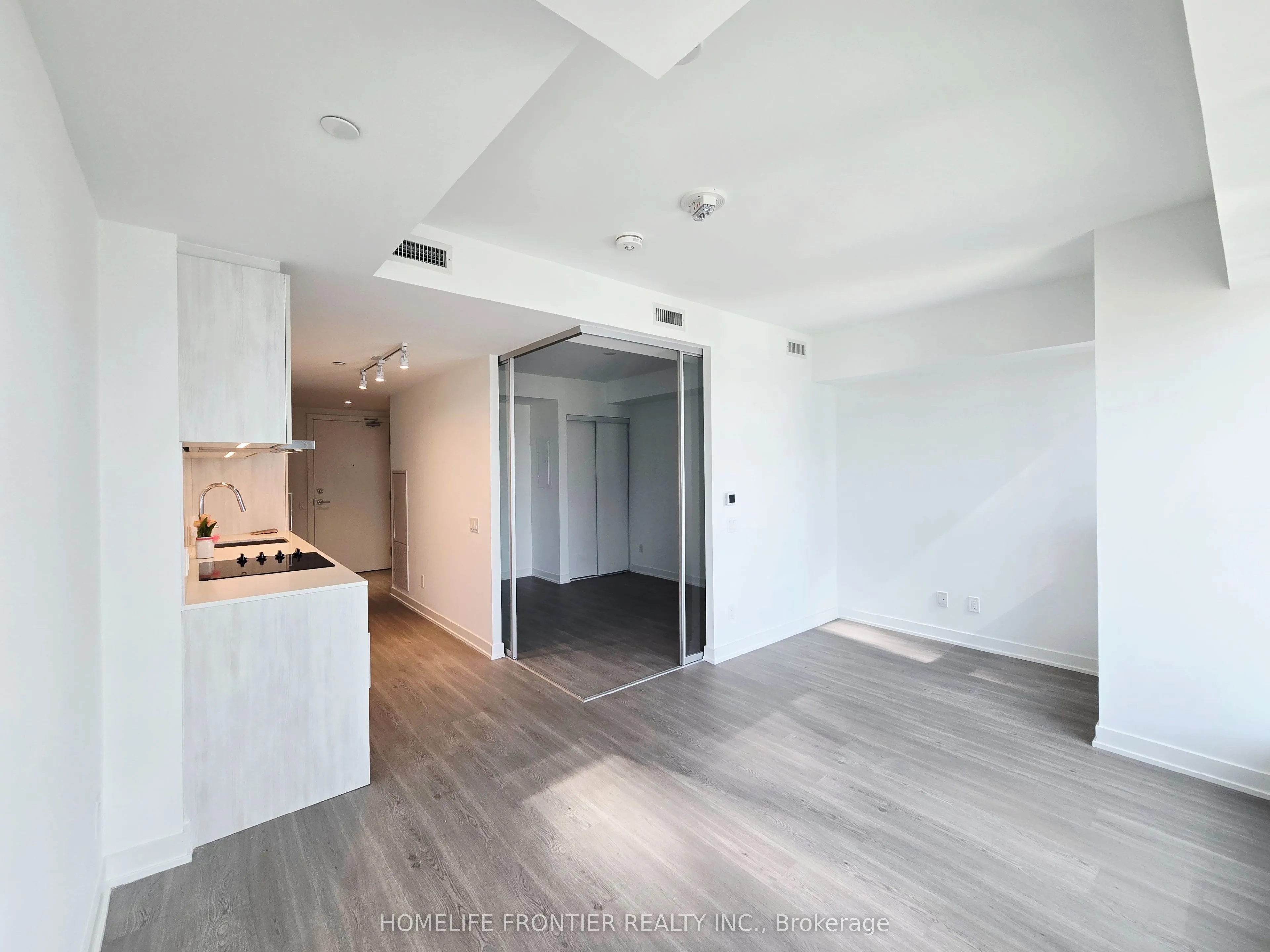 8 Wellesley Street W, #4807